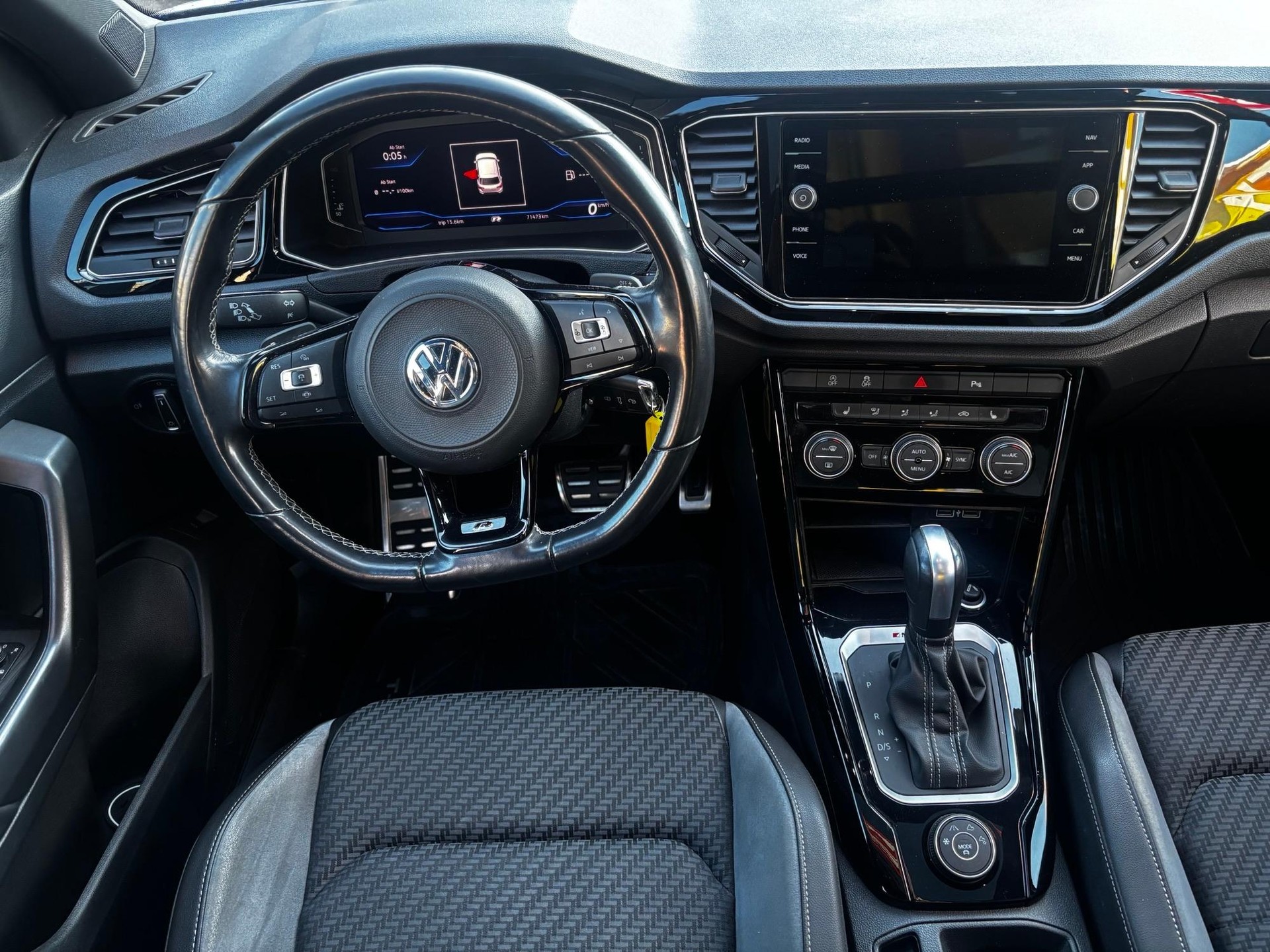 VW T-Roc 2.0 TSI R-Line DSG 4motion-image-5
