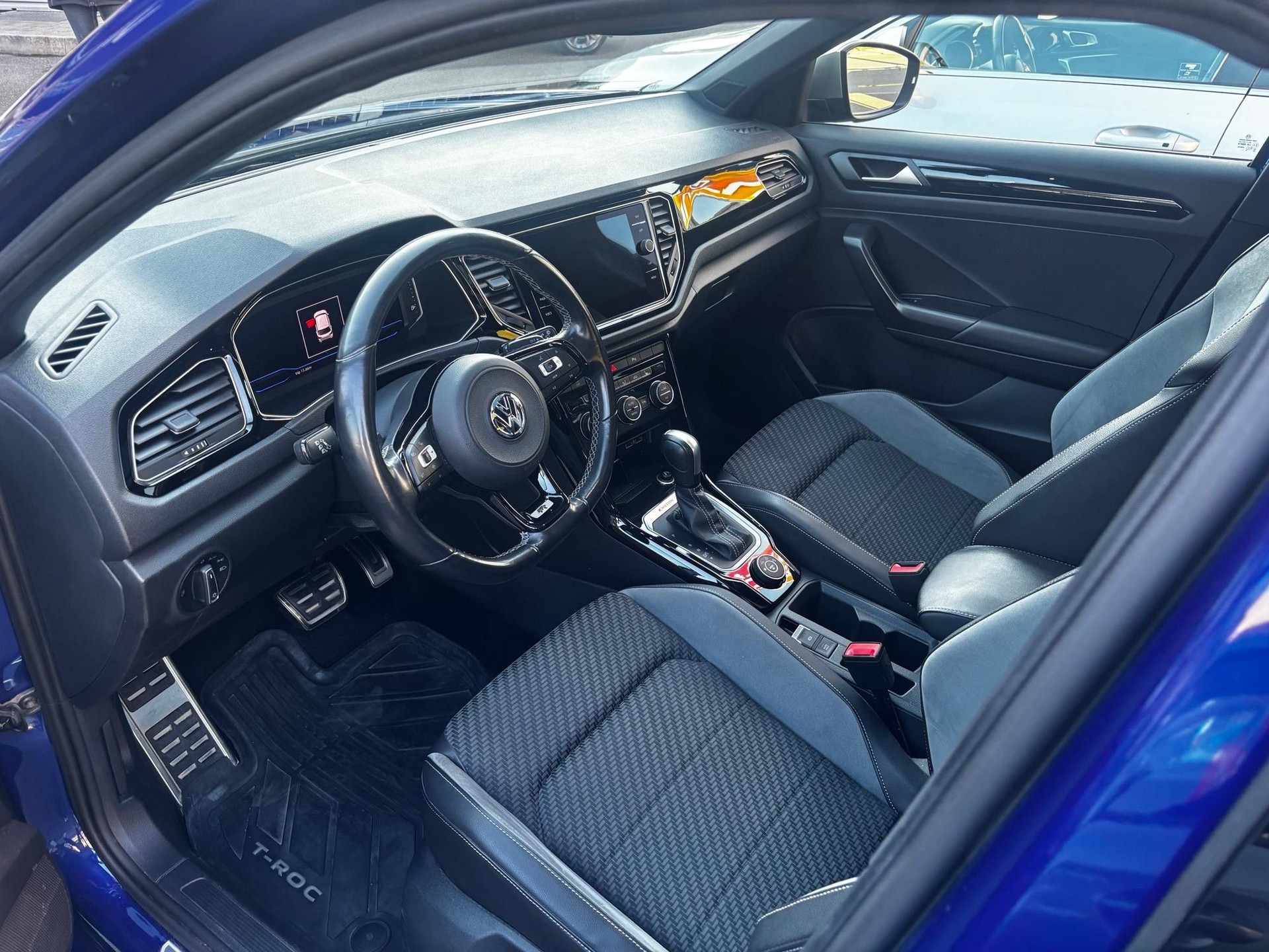 VW T-Roc 2.0 TSI R-Line DSG 4motion-image-6