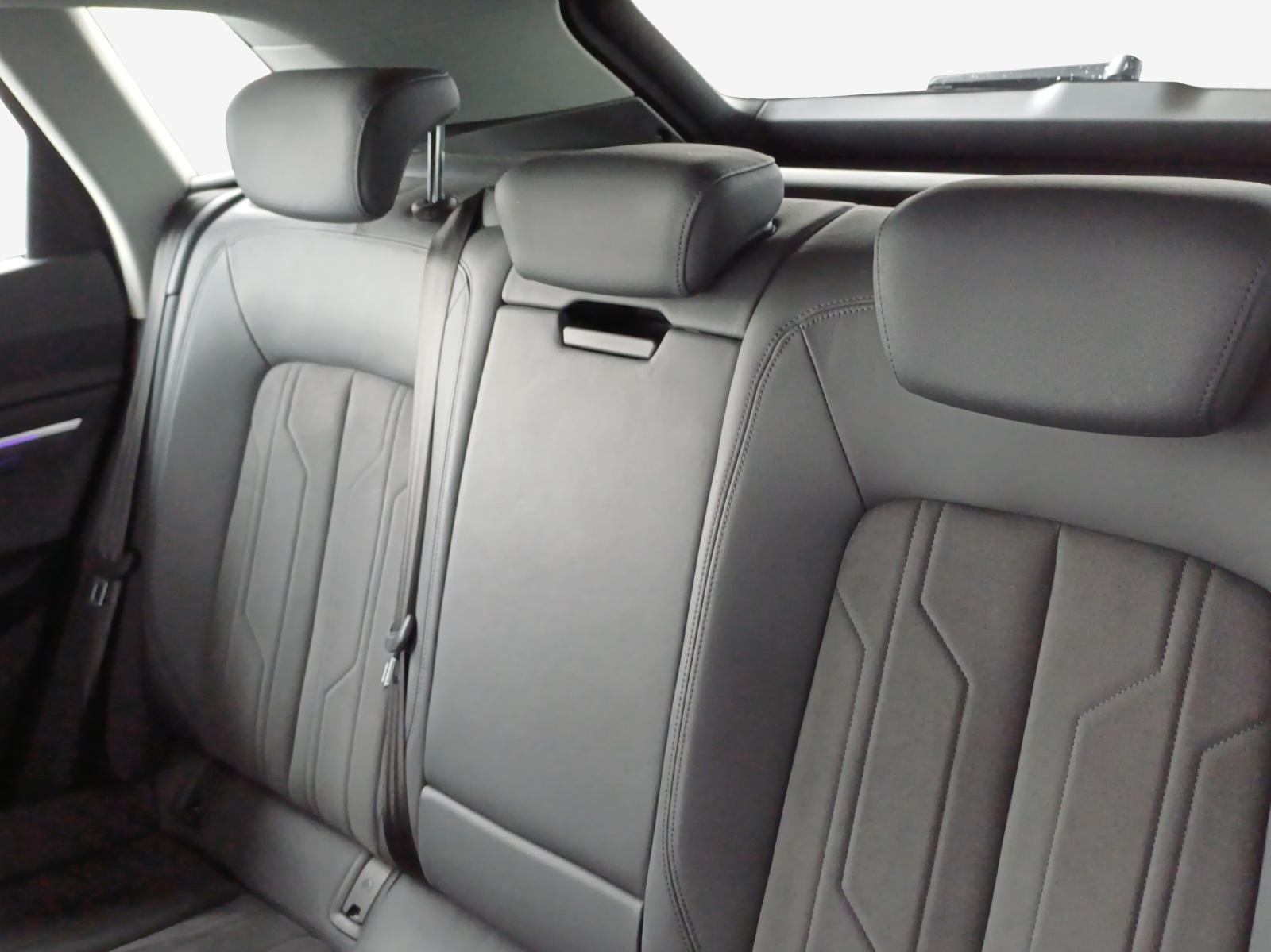 AUDI e-tron 55 Advanced quattro-image-12