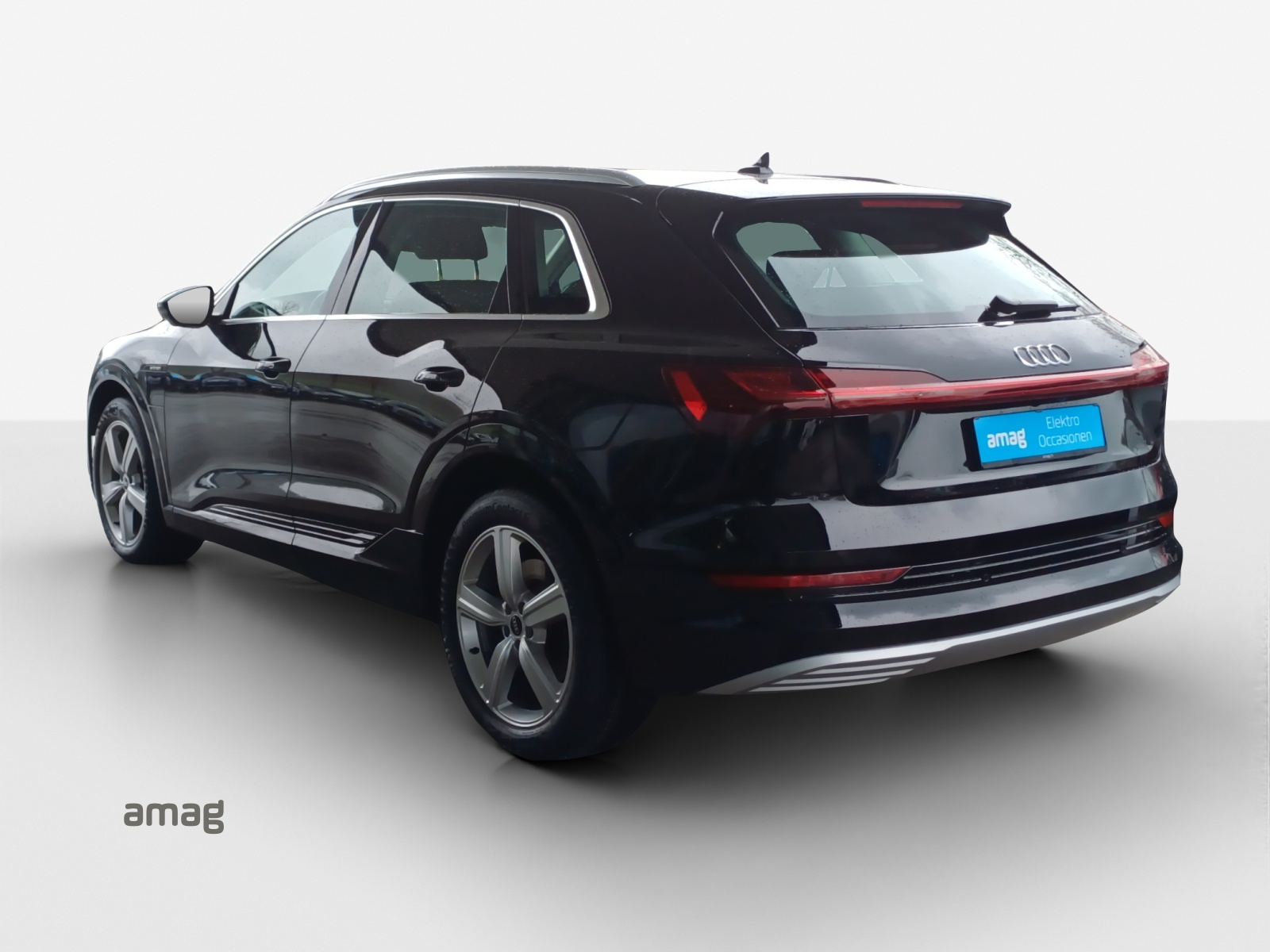 AUDI e-tron 55 Advanced quattro-image-2