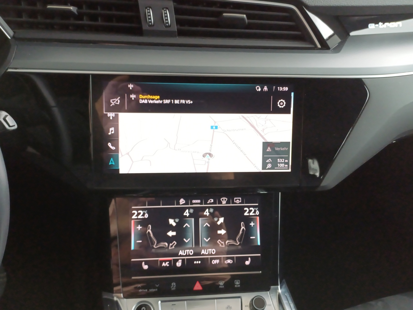 AUDI e-tron 55 Advanced quattro-image-11