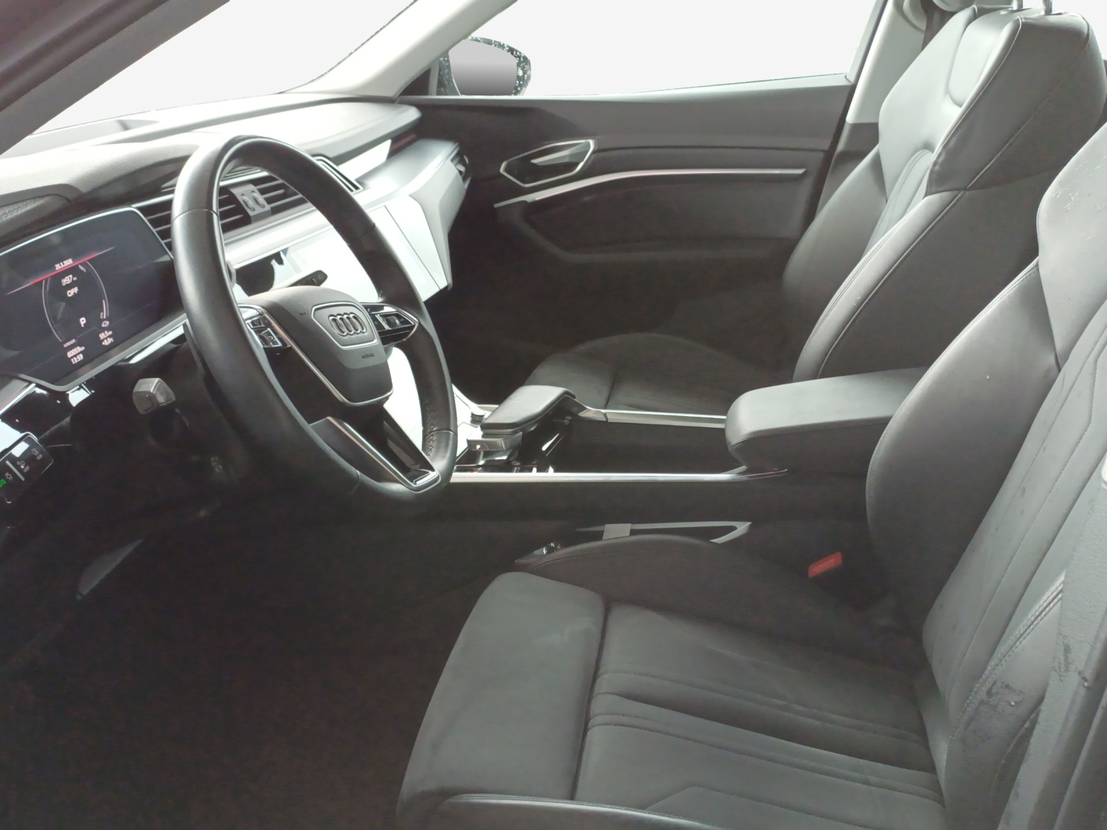 AUDI e-tron 55 Advanced quattro-image-8