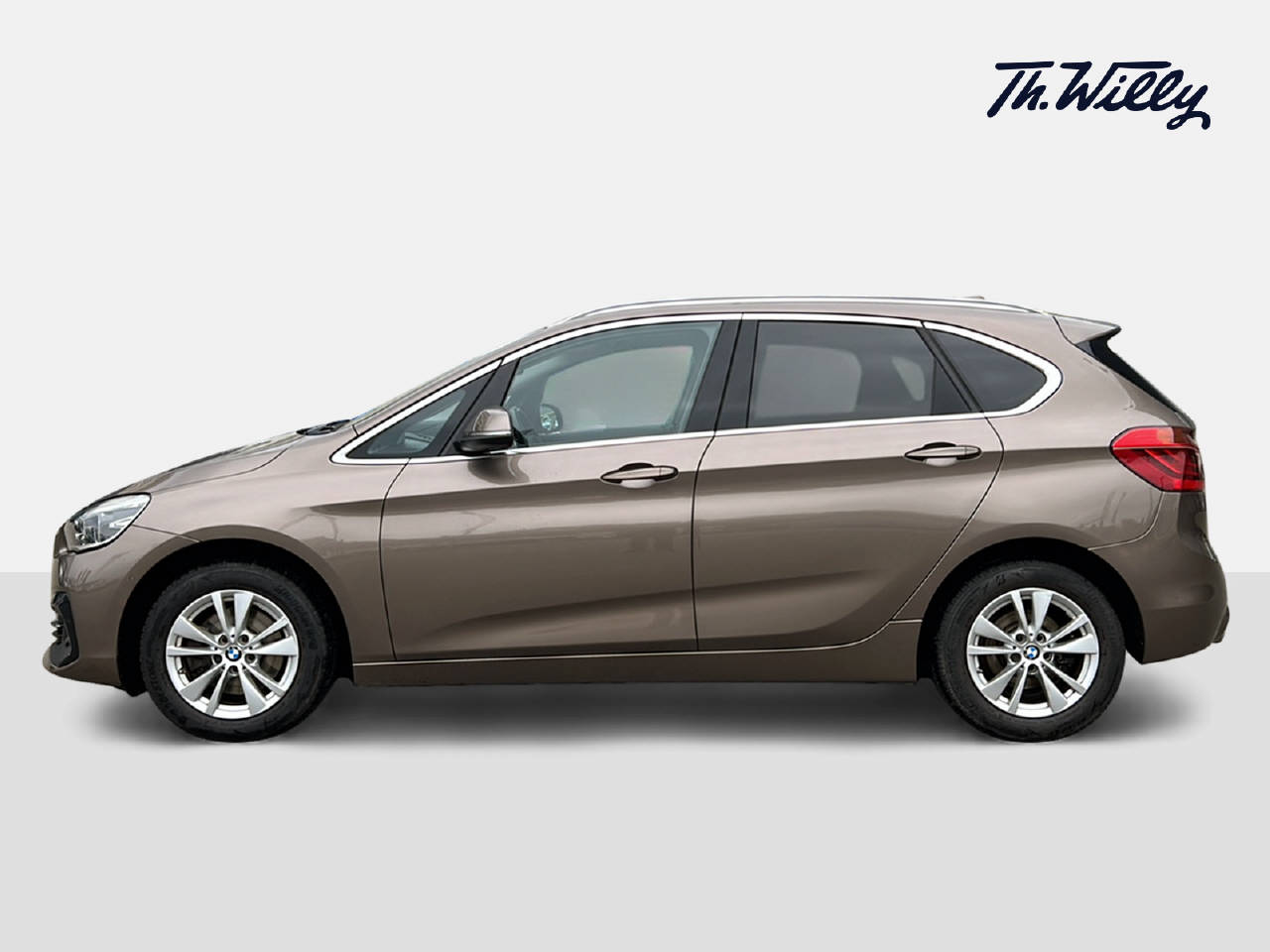 BMW 220d xDrive SAG Active Tourer-image-1