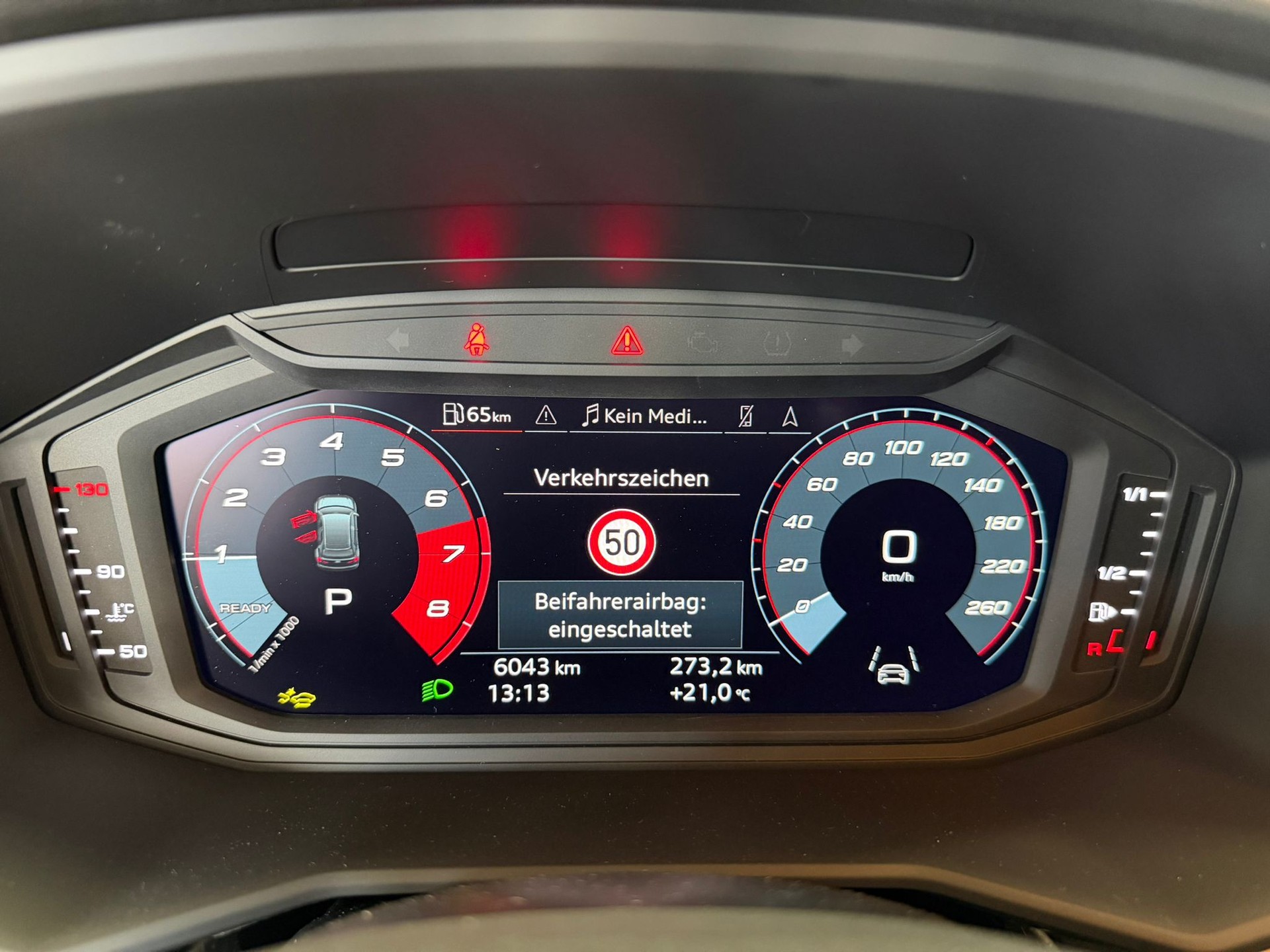AUDI A1 Sportback 35 TFSI S Line S-tronic-image-10