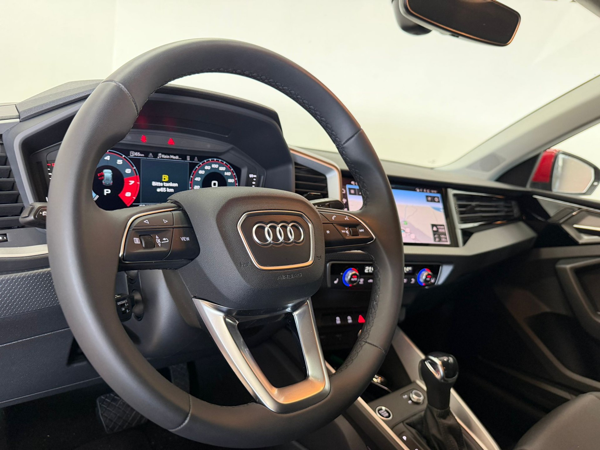 AUDI A1 Sportback 35 TFSI S Line S-tronic-image-5