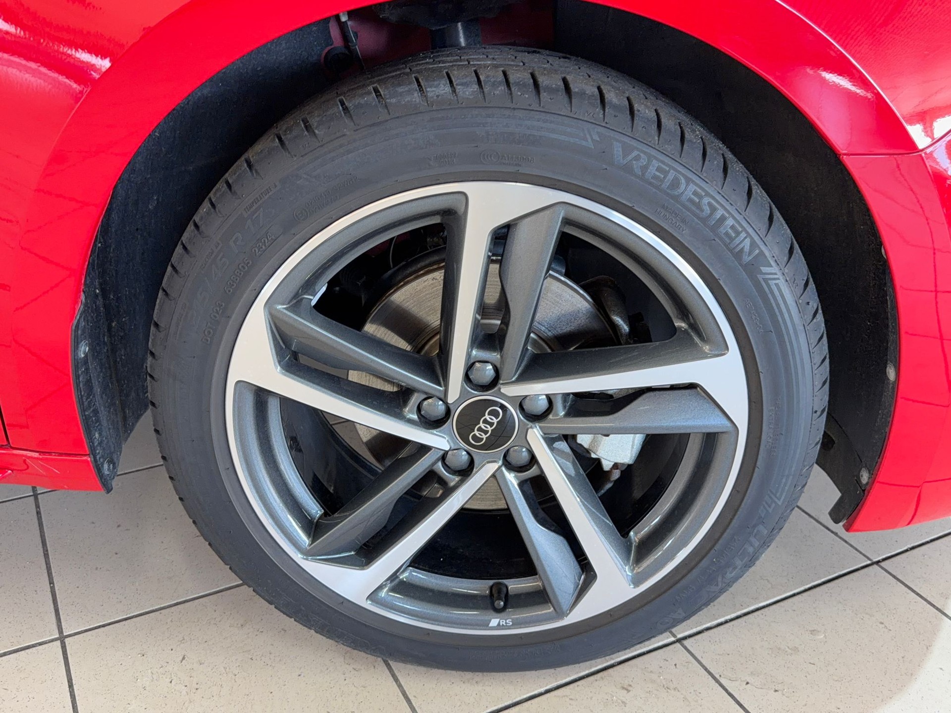 AUDI A1 Sportback 35 TFSI S Line S-tronic-image-4