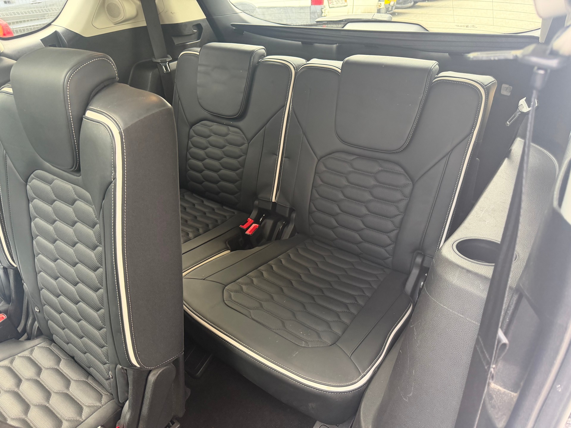 FORD S-Max 2.0 TDCi Vignale AWD PowerShift * 07x Sitze * Leder * Navi * Xenon * Klima-Auto * PDC V&H - RF.Kamera * Tempomat *-image-9