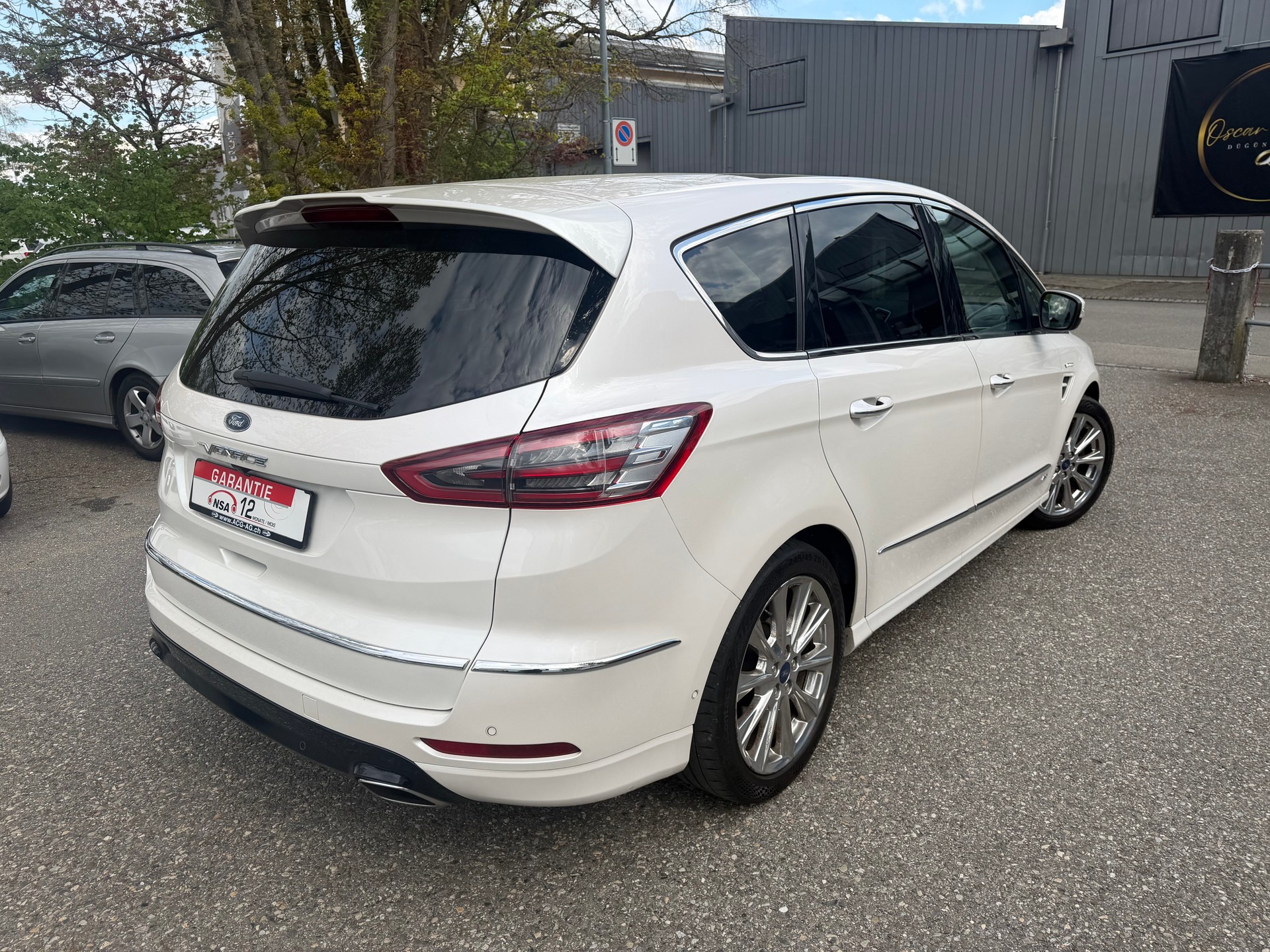 FORD S-Max 2.0 TDCi Vignale AWD PowerShift * 07x Sitze * Leder * Navi * Xenon * Klima-Auto * PDC V&H - RF.Kamera * Tempomat *-image-4