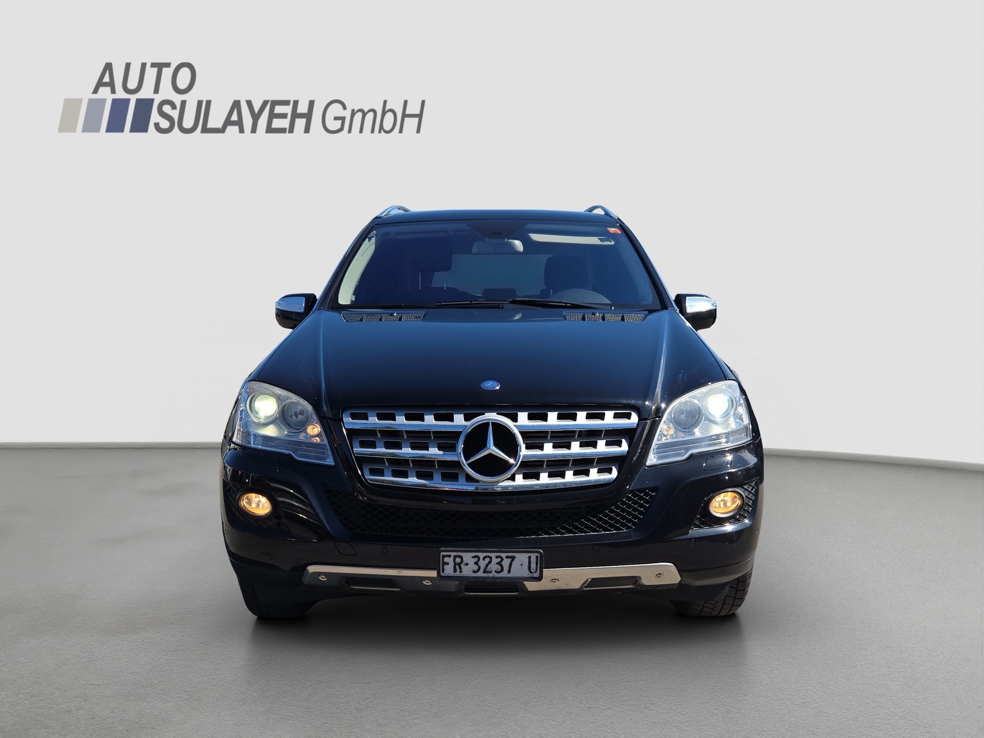 MERCEDES-BENZ ML 300 CDI Blue Eff. My Star 4Matic 7G-Tronic-showroom-element-1