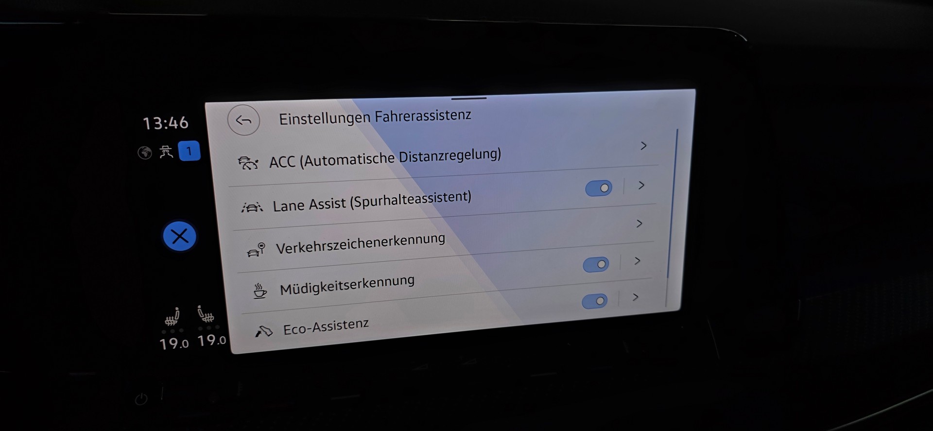 VW Golf Variant 2.0 TSI R DSG 4Motion *ACC*LaneAssist*Lenkrad- und Sitzheizung*Ambientebeleuchtung*Carplay/AndroidAuto*-image-19