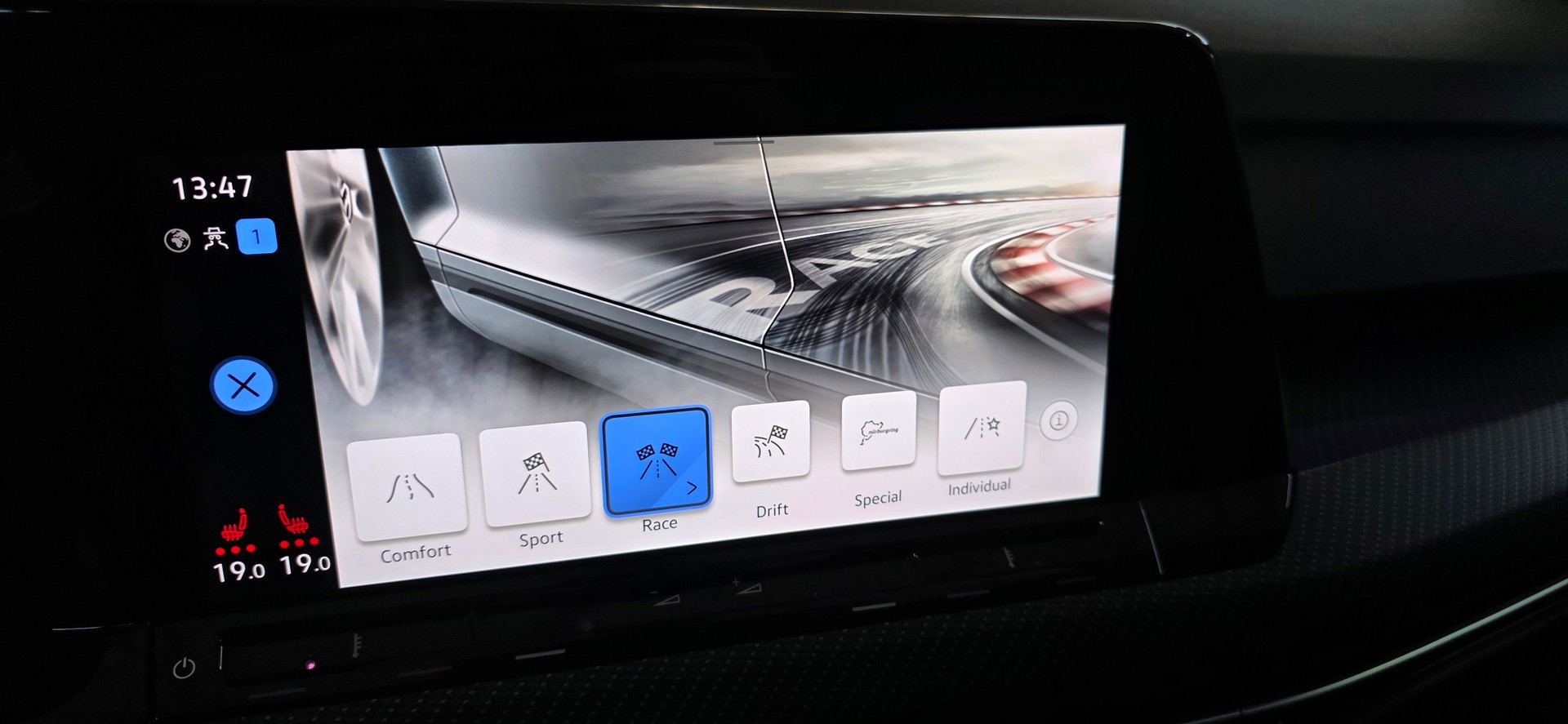 VW Golf Variant 2.0 TSI R DSG 4Motion *ACC*LaneAssist*Lenkrad- und Sitzheizung*Ambientebeleuchtung*Carplay/AndroidAuto*-image-17