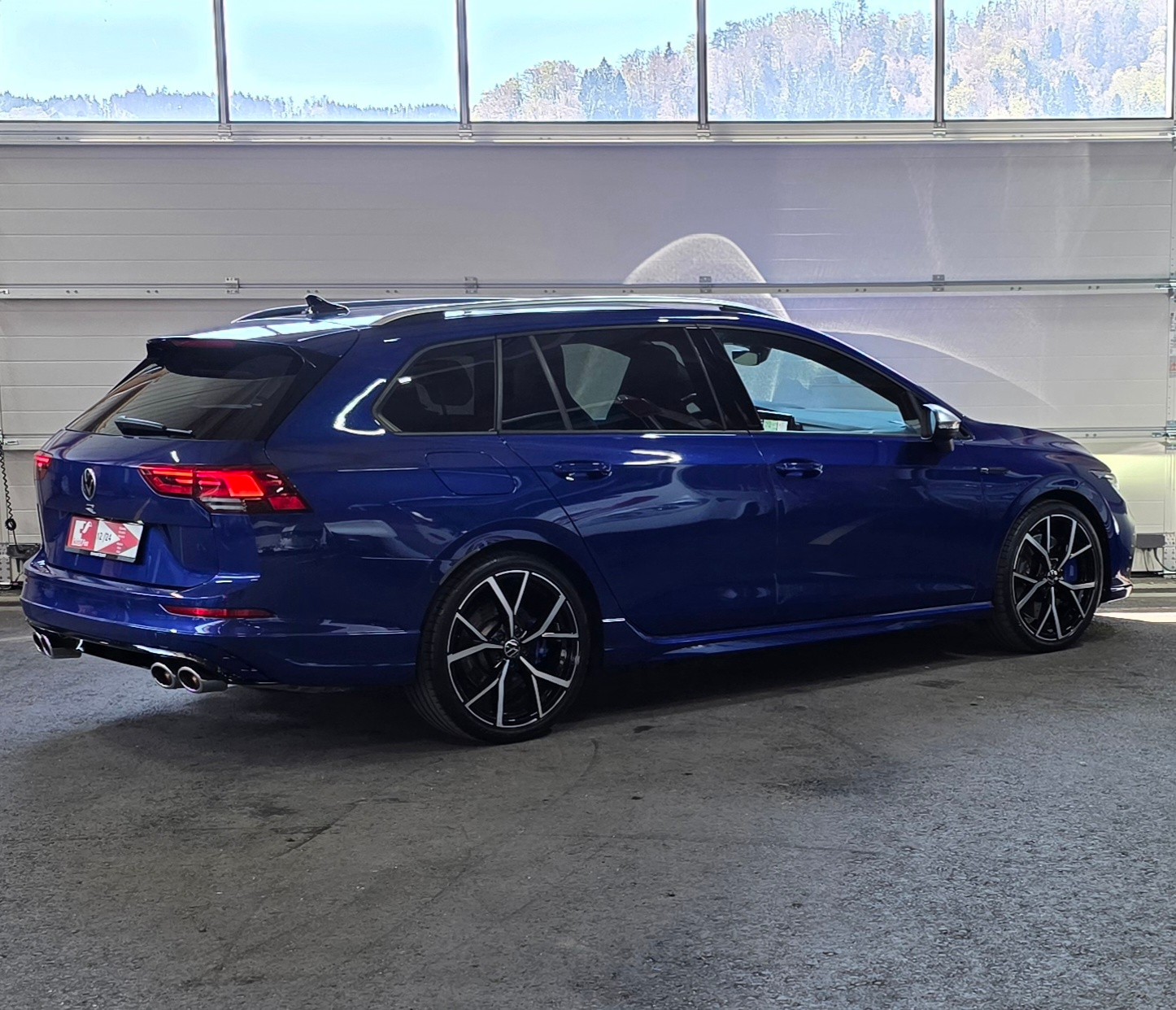 VW Golf Variant 2.0 TSI R DSG 4Motion *ACC*LaneAssist*Lenkrad- und Sitzheizung*Ambientebeleuchtung*Carplay/AndroidAuto*-image-4