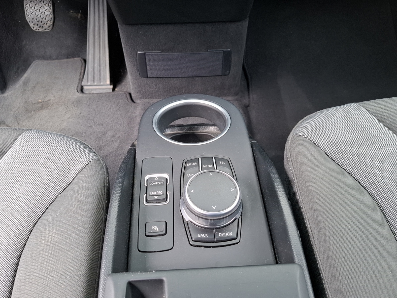 BMW i3 (94Ah)-image-12