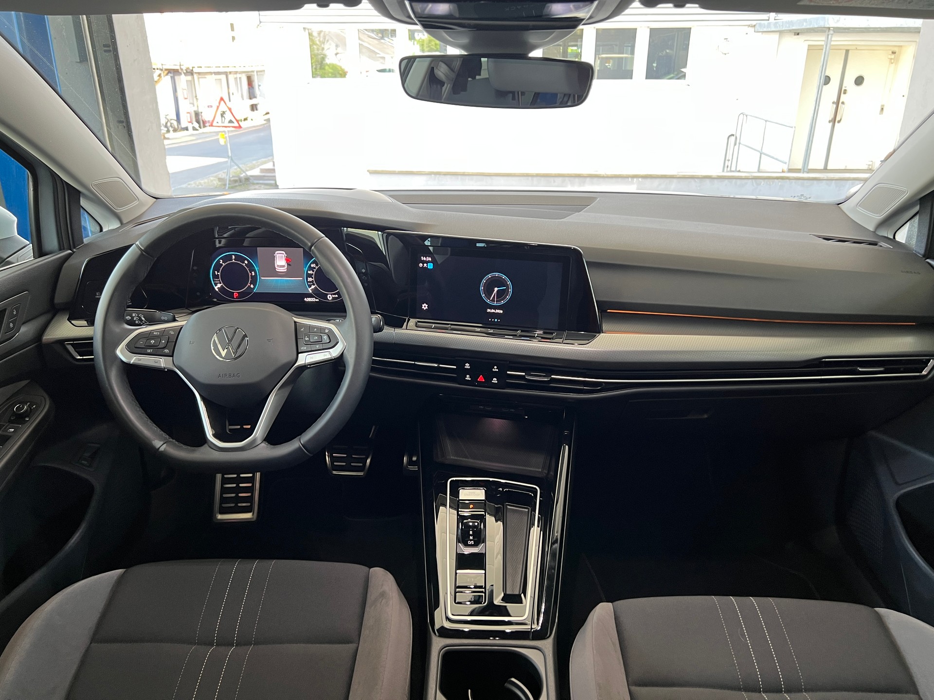 VW Golf 2.0 TDI Alltrack DSG 4Motion-image-6
