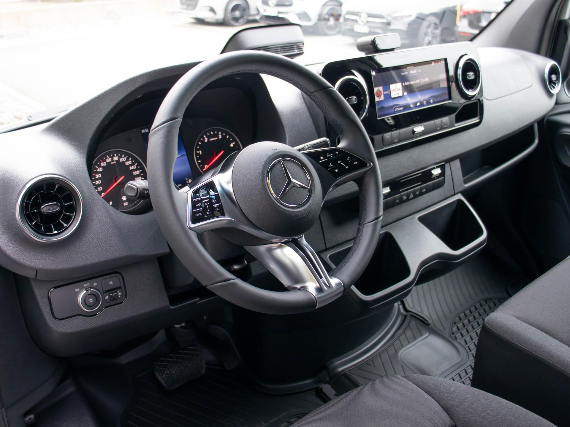 MERCEDES-BENZ Sprinter 317 CDI Kasten PRO Hochdach Standard-image-7