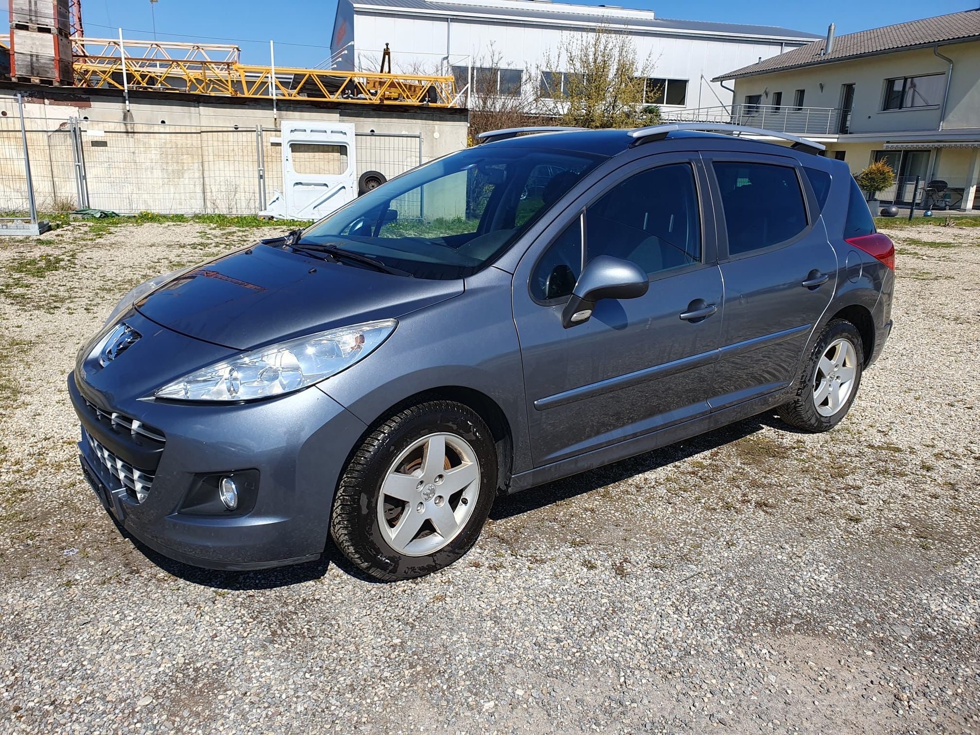 PEUGEOT 207 SW 1.6 16V Active-image-1