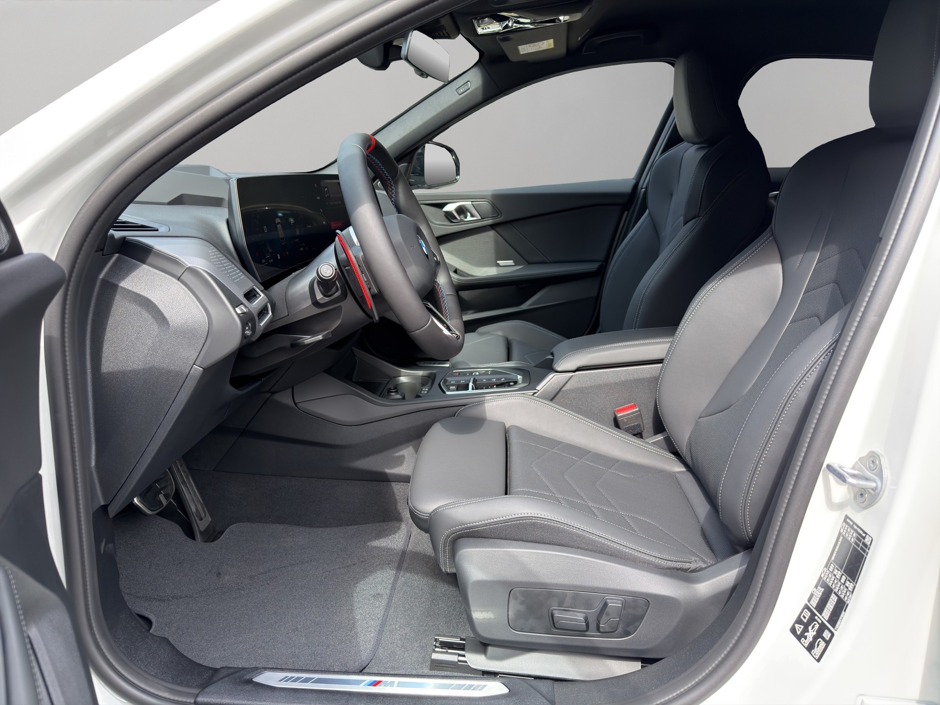 BMW M135 xDrive-image-9