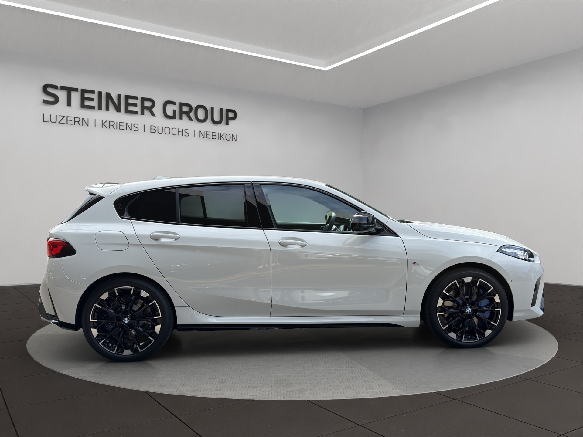 BMW M135 xDrive-image-3