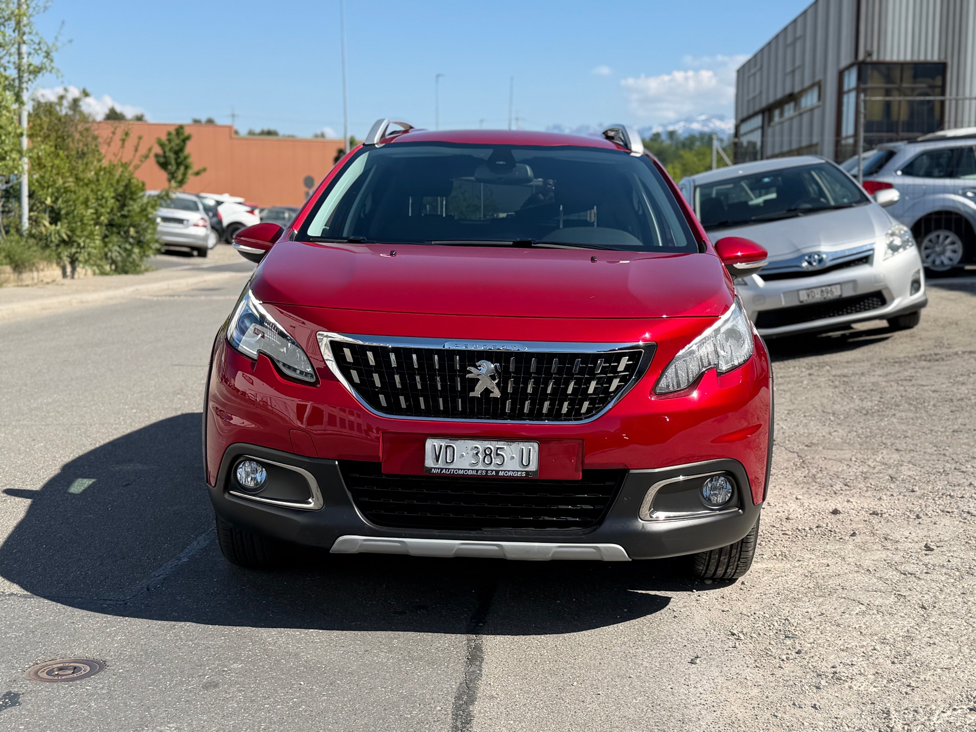 PEUGEOT 2008 1.2 PureTech Allure EAT6-image-0