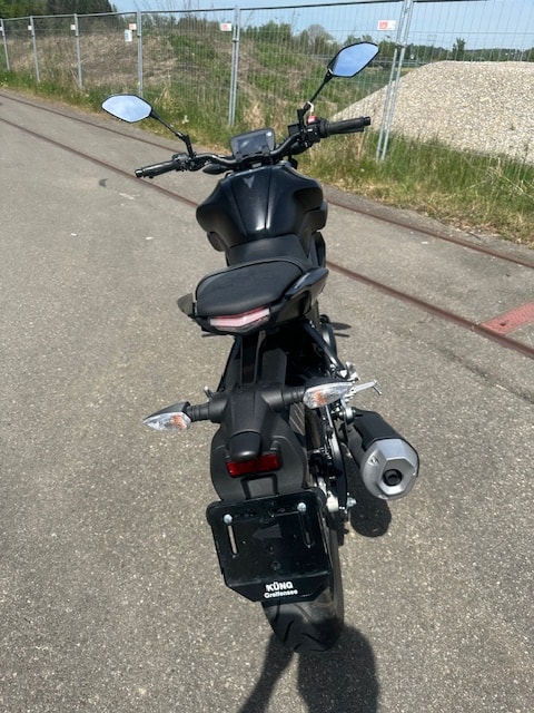 YAMAHA MT-125 ABS-showroom-element-3