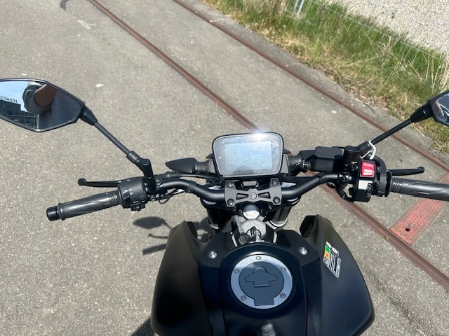YAMAHA MT-125 ABS-showroom-element-1