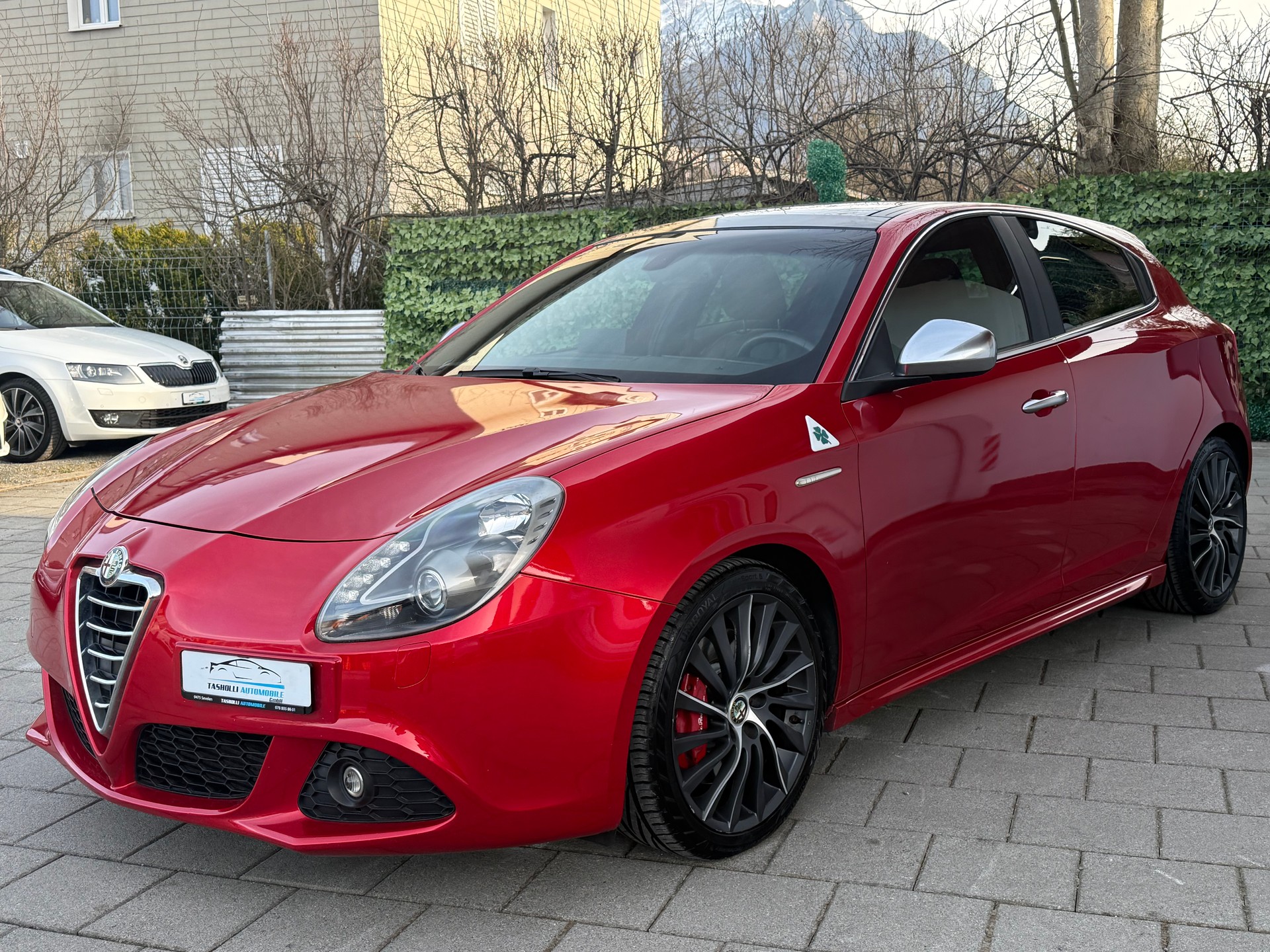 ALFA ROMEO Giulietta 1750 TBi Quadrifoglio Verde-image-2