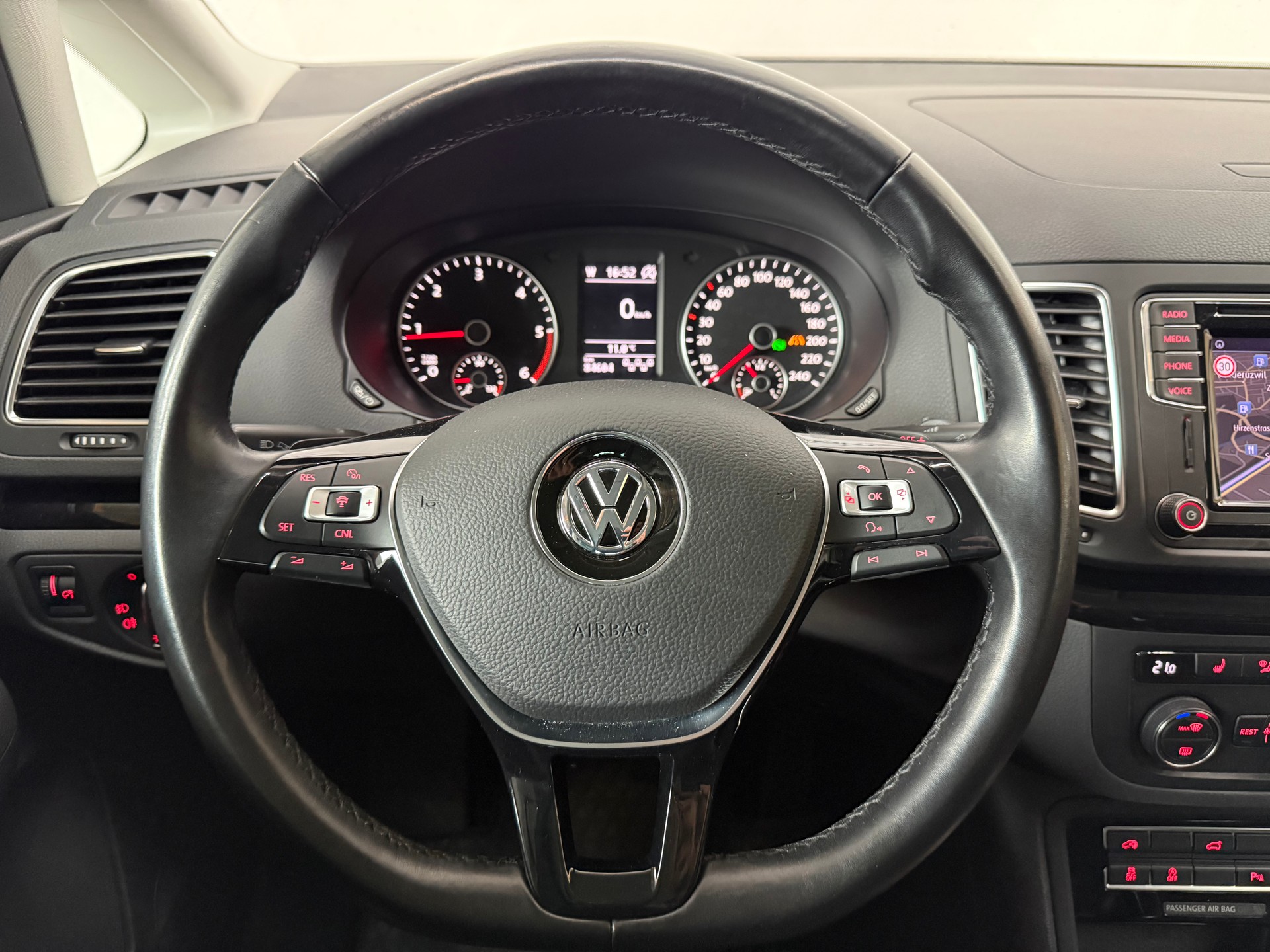 VW Sharan 2.0 TDI BMT Highline 4Motion DSG-image-15