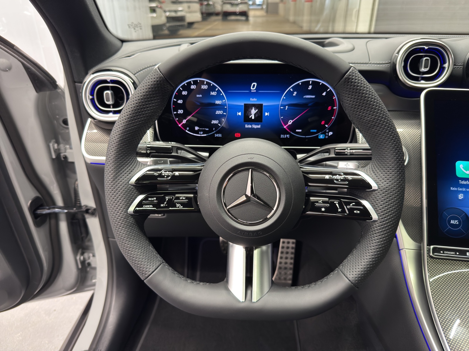 MERCEDES-BENZ GLC 220 d AMG Line 4Matic Coupé-image-15