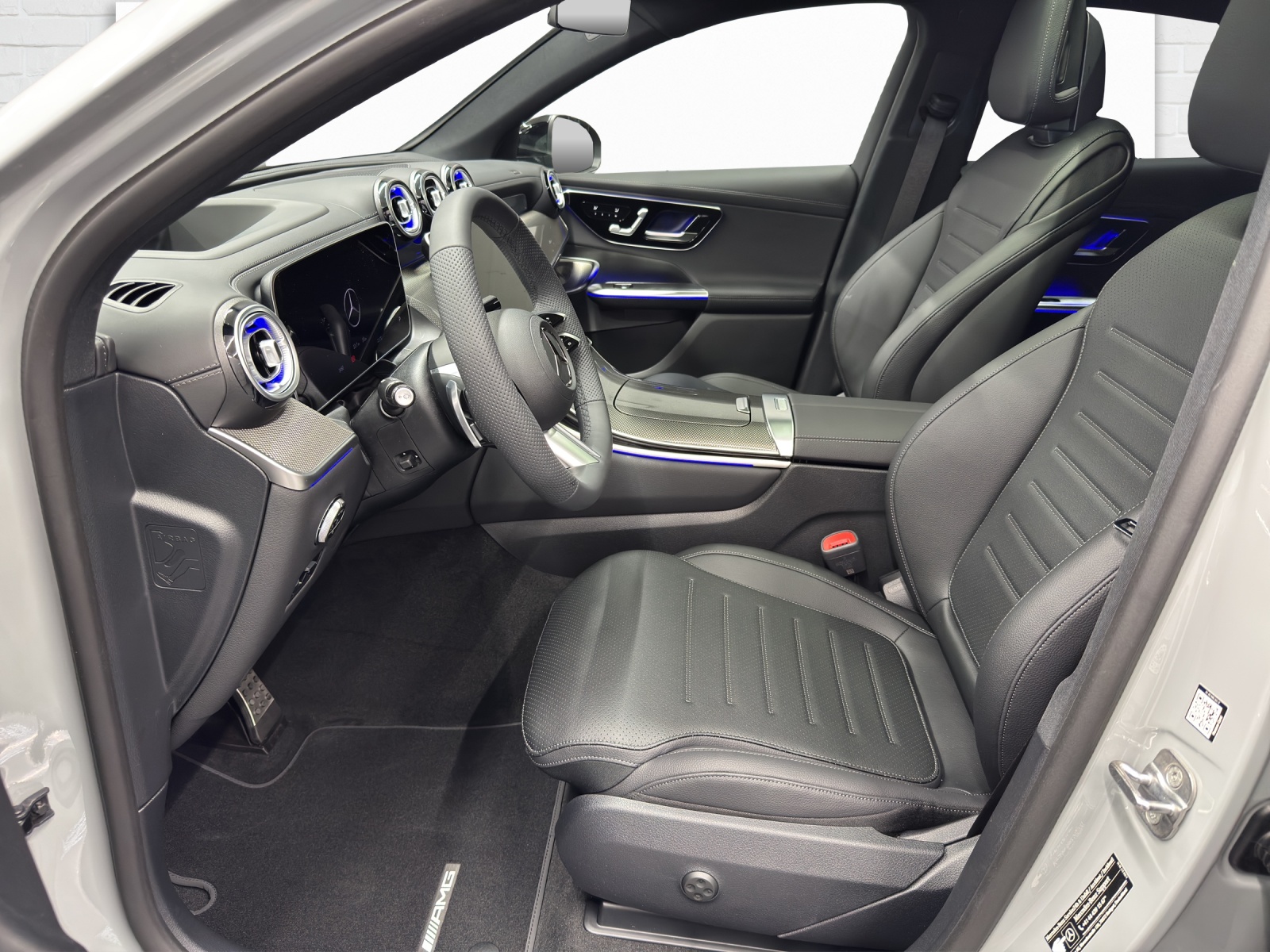 MERCEDES-BENZ GLC 220 d AMG Line 4Matic Coupé-image-6