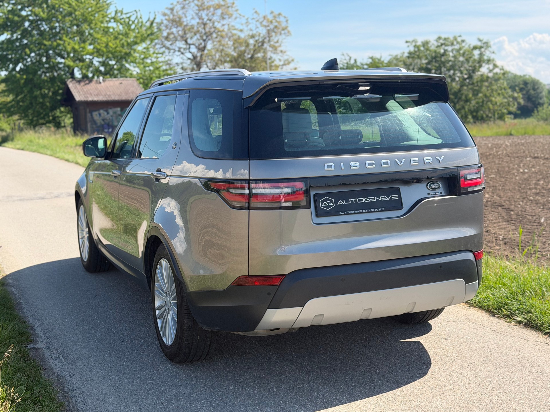 LAND ROVER Discovery 3.0 Si6 HSE Luxury Automatic-image-5