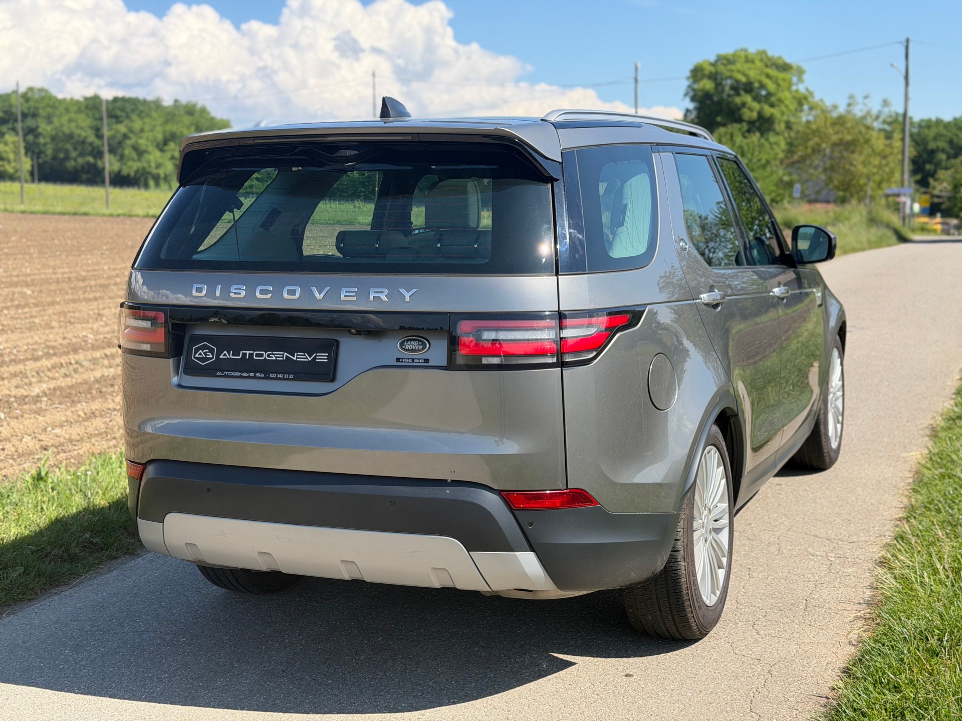 LAND ROVER Discovery 3.0 Si6 HSE Luxury Automatic-image-6
