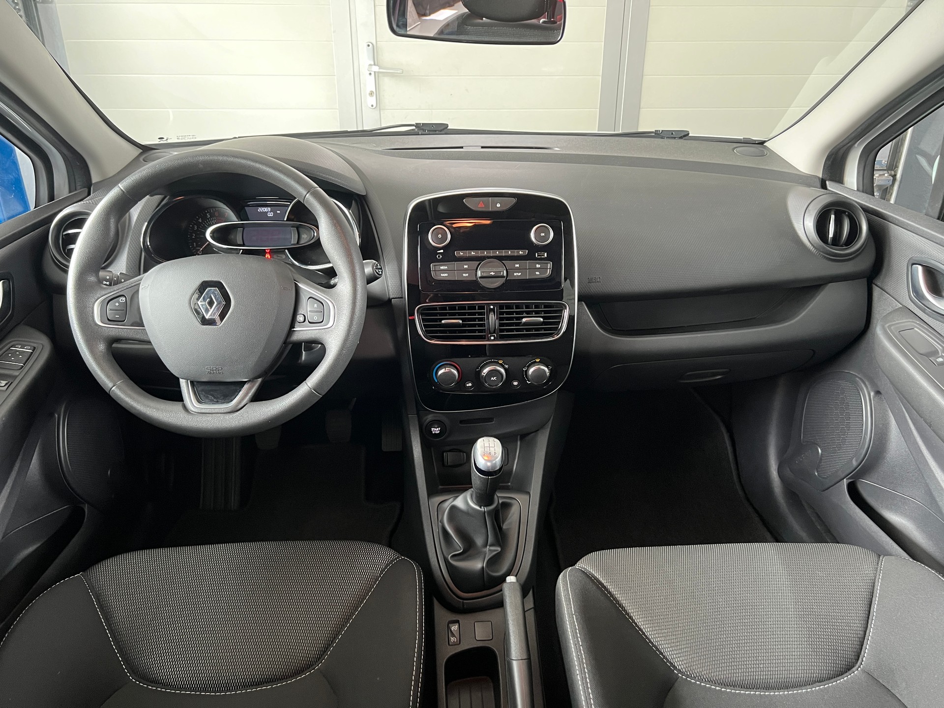 RENAULT Clio 1.2 16V Zen-image-7