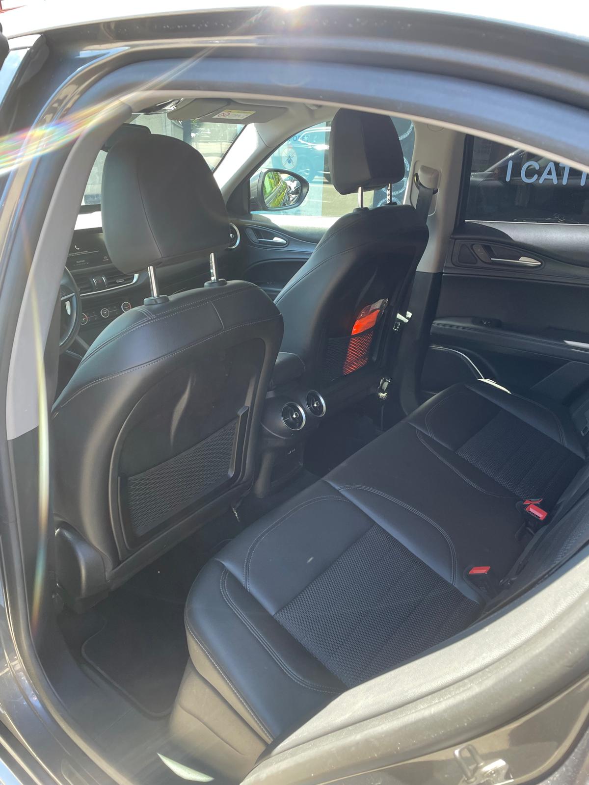 ALFA ROMEO Stelvio 2.0 Executive Q4 Automatic-image-9