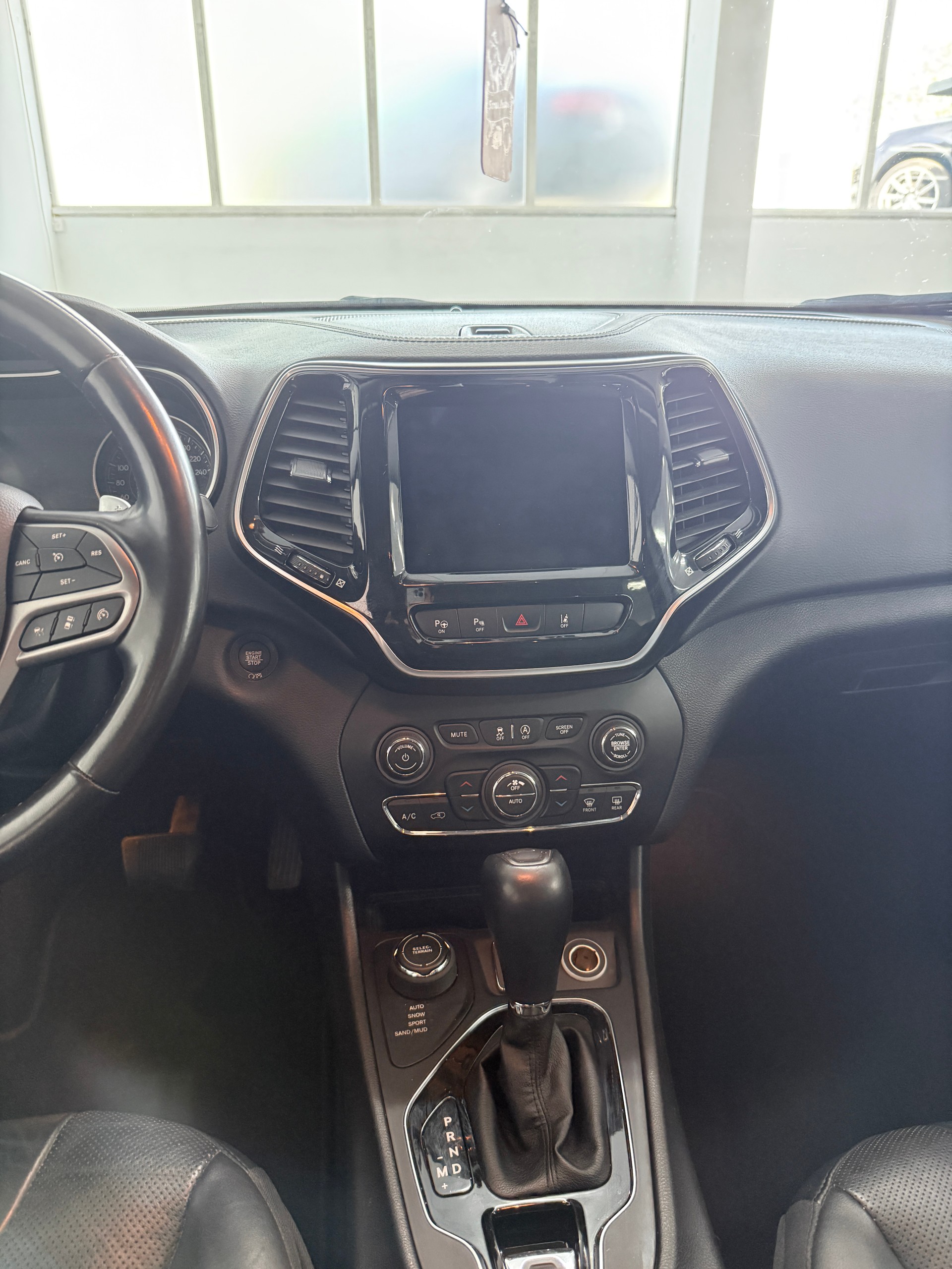 JEEP Cherokee 2.0 Limited AWD Drive I 9ATX-image-10