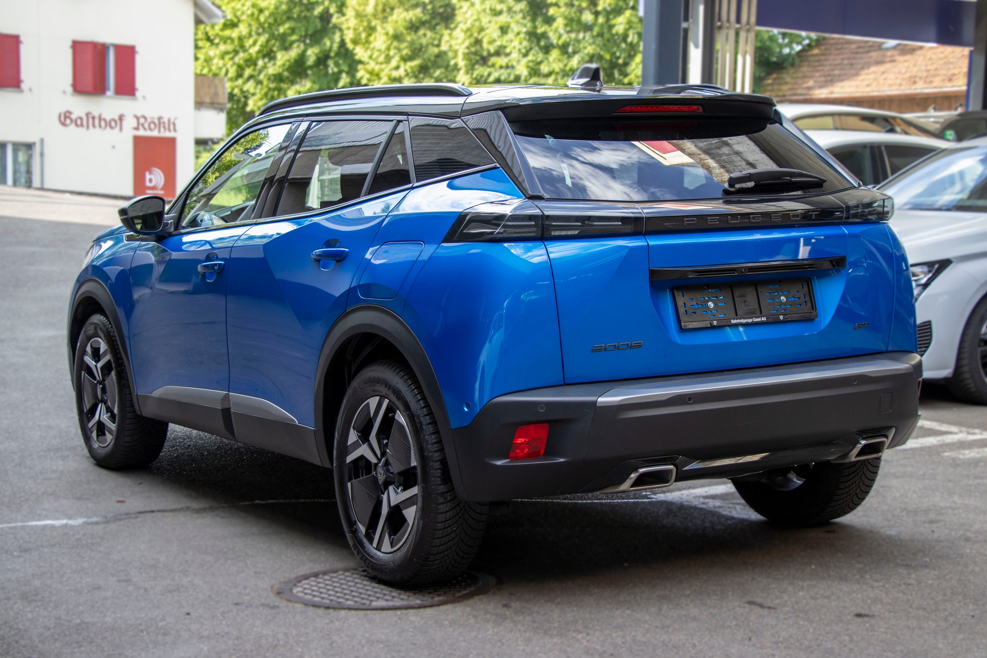 PEUGEOT 2008 1.2 PureTech GT-image-1
