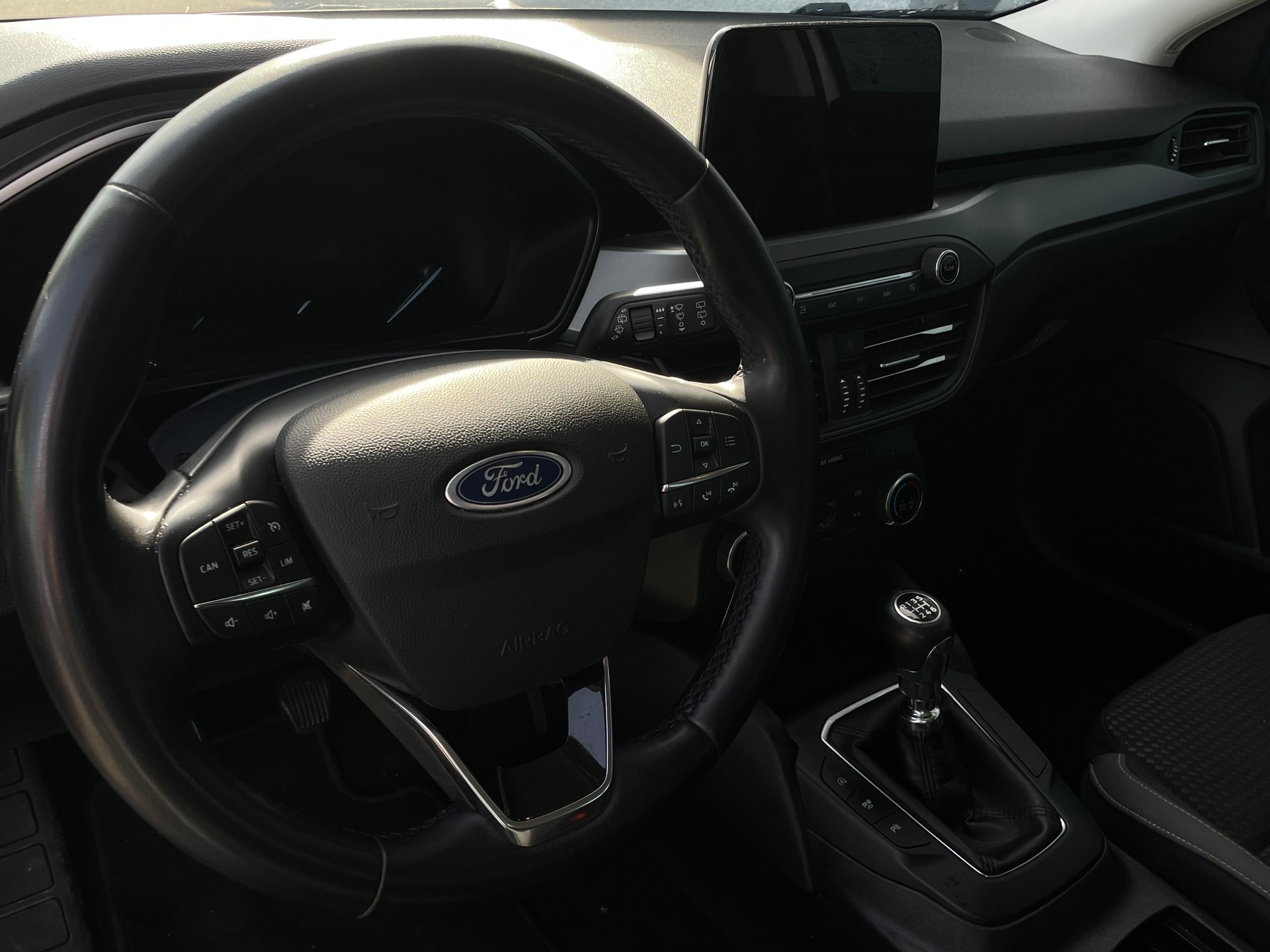 FORD Focus 1.5 TDCi Cool Connect-image-6