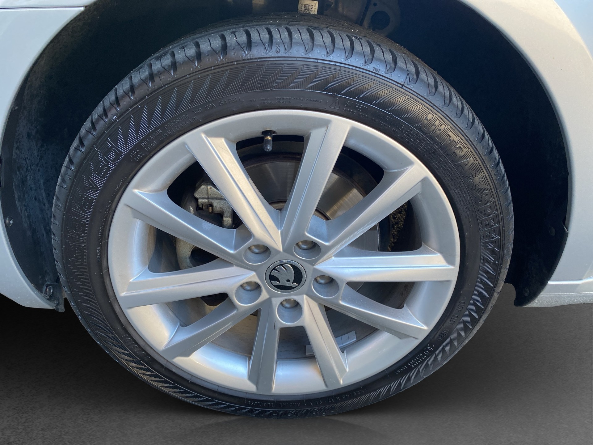 SKODA Octavia Combi 2.0 TDI Ambition 4x4-image-20