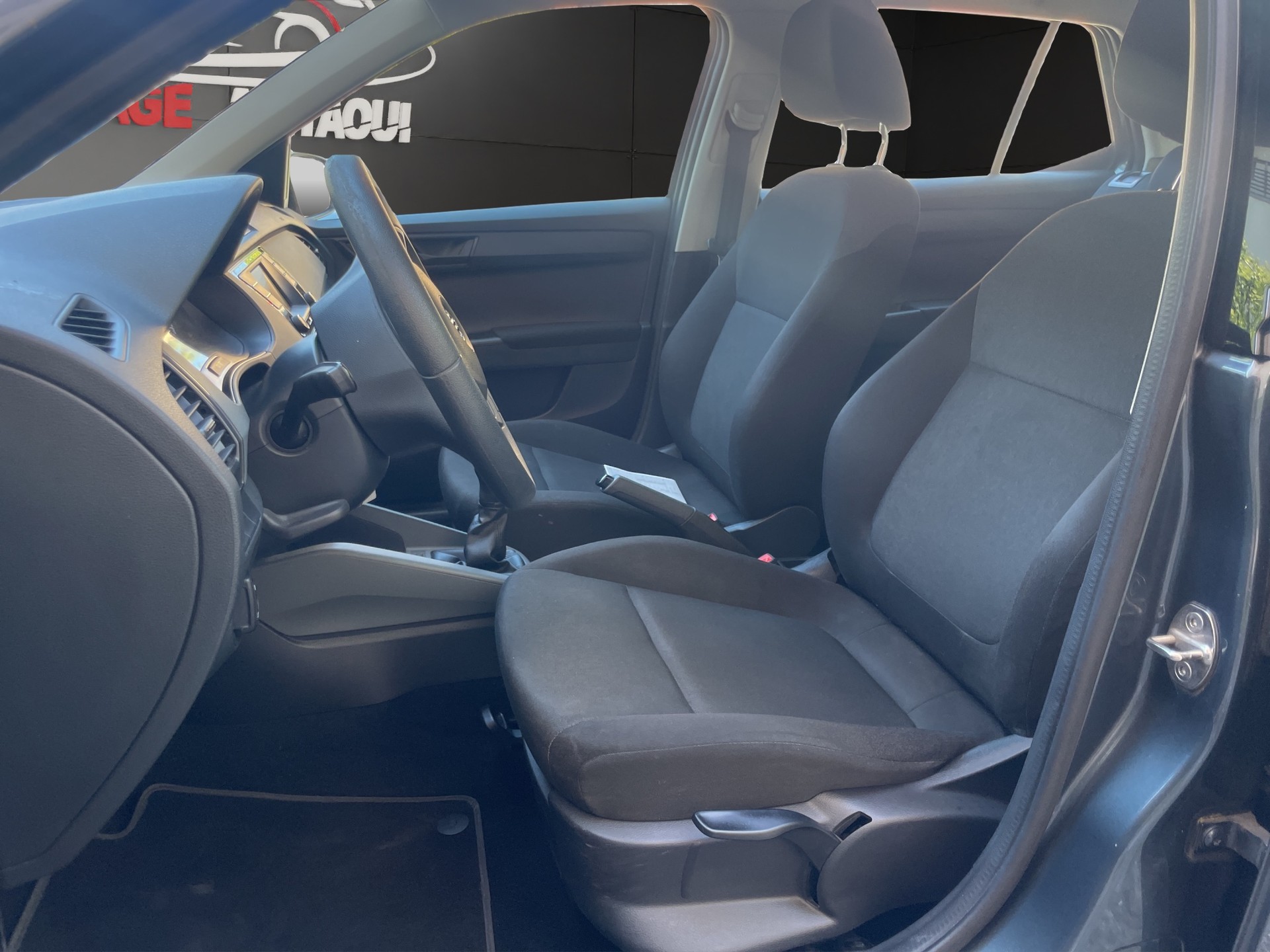 SKODA Fabia 1.0 Active-image-8