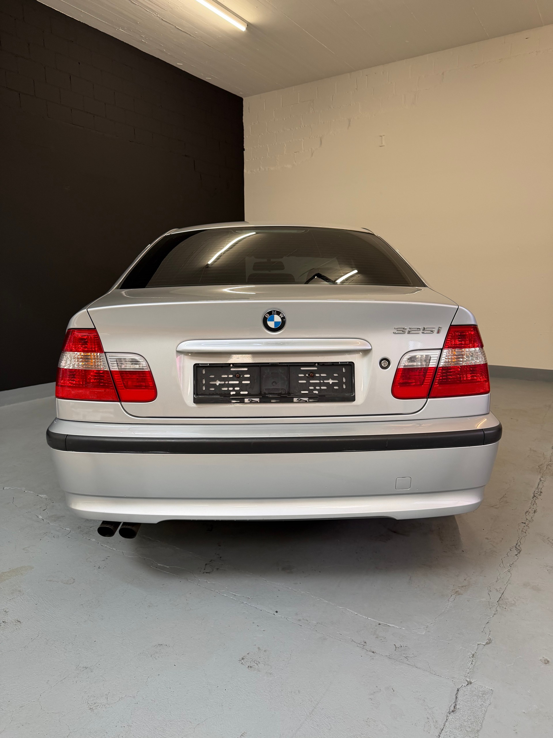 BMW 325i ***CH-Fahrzeug***-image-4