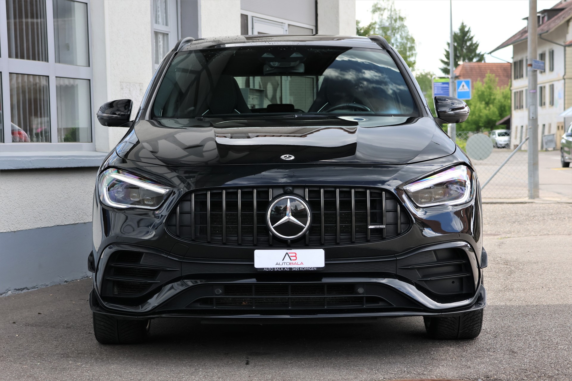 MERCEDES-BENZ GLA 45 S AMG 4Matic+ 8G-Speedshift DCT (CH)-showroom-element-1