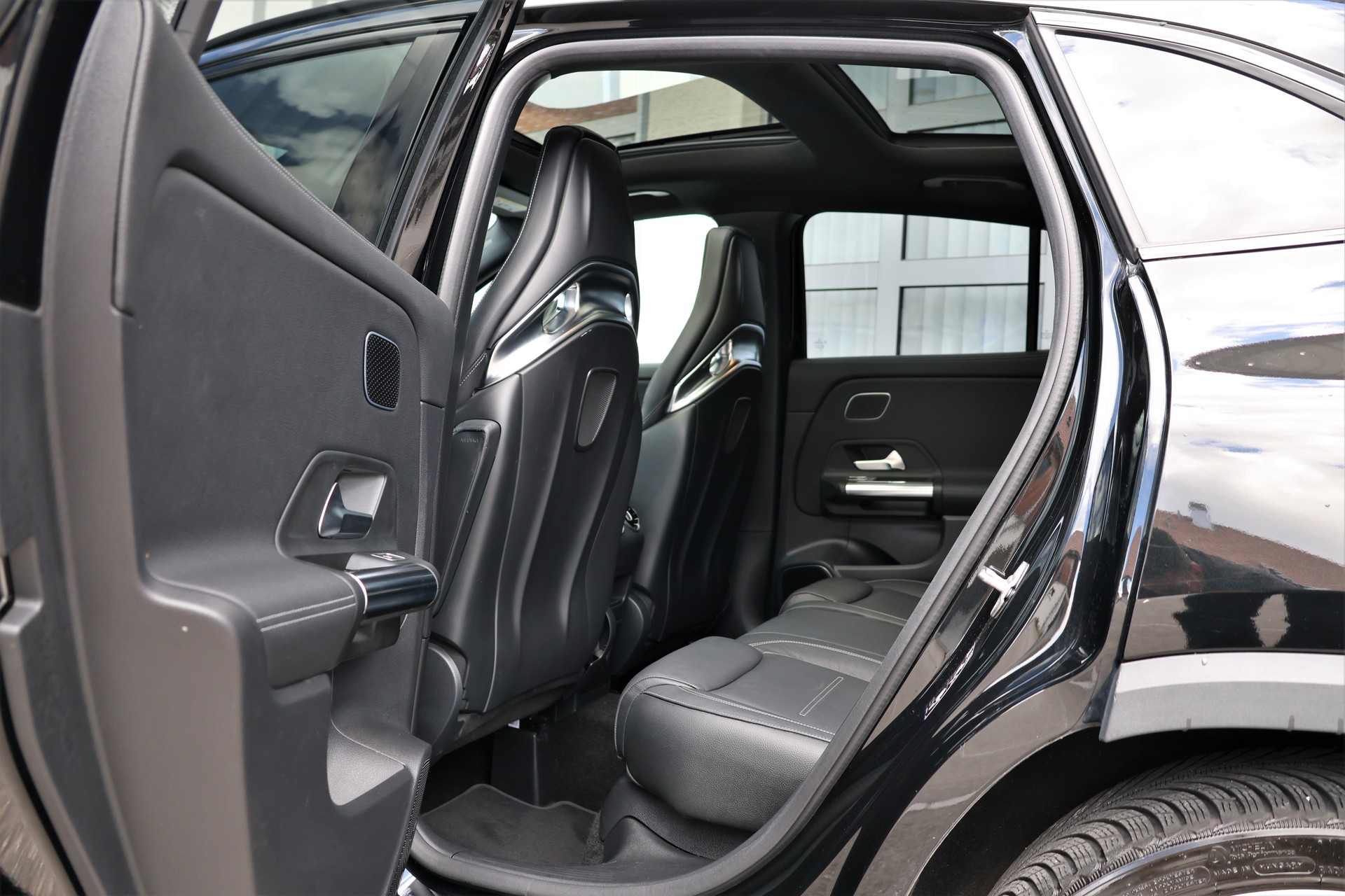 MERCEDES-BENZ GLA 45 S AMG 4Matic+ 8G-Speedshift DCT (CH)-image-13