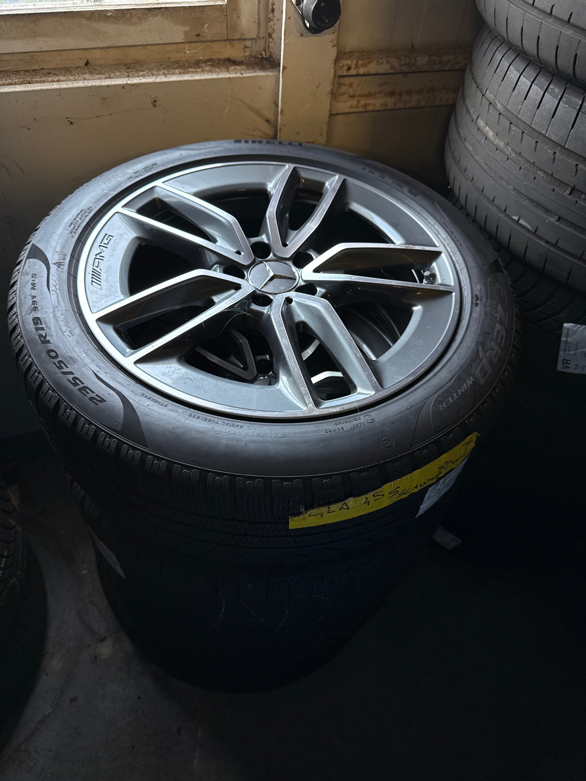 MERCEDES-BENZ GLA 45 S AMG 4Matic+ 8G-Speedshift DCT (CH)-image-30