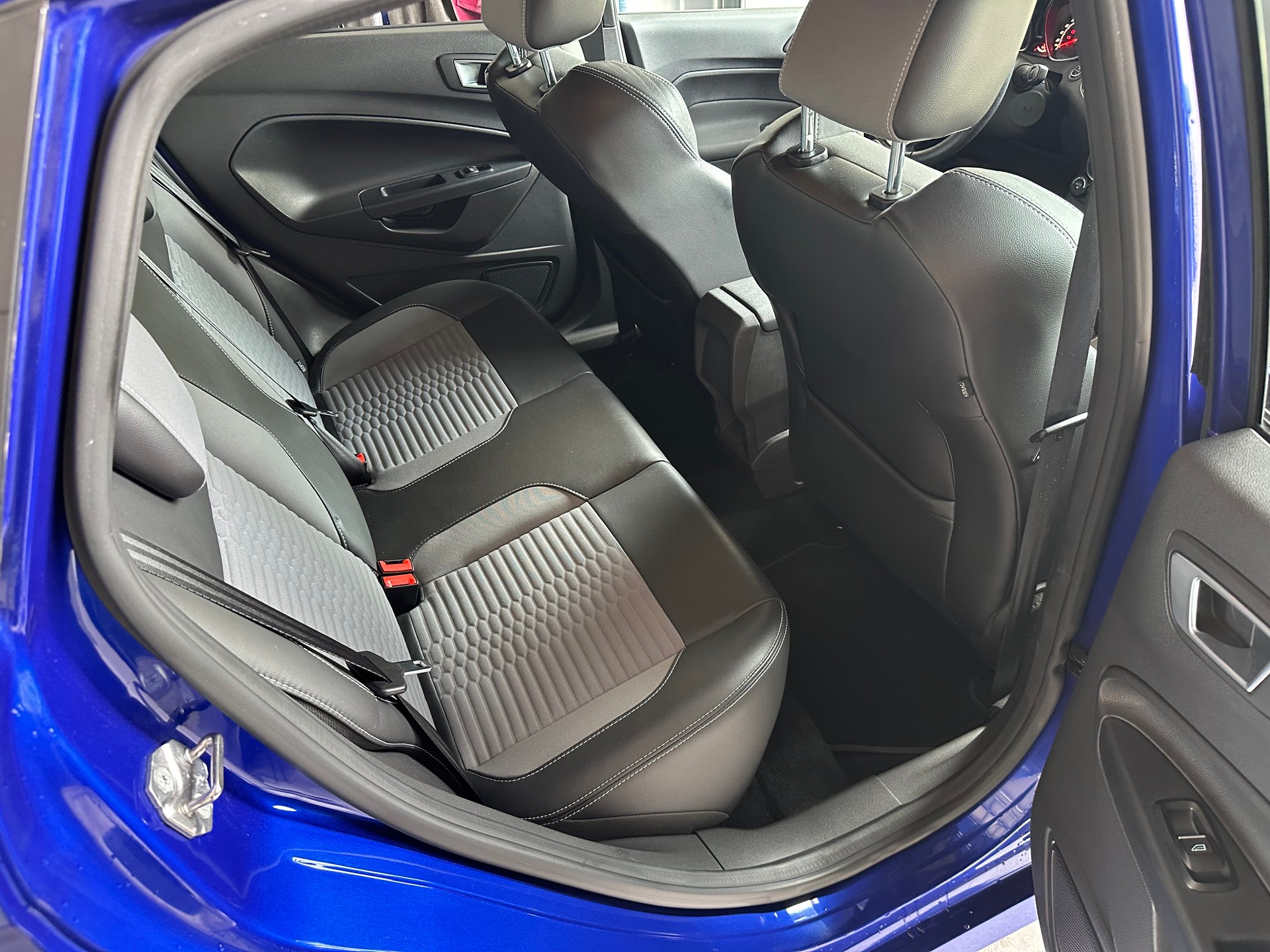 FORD 1.6 EcoB ST-2-image-5