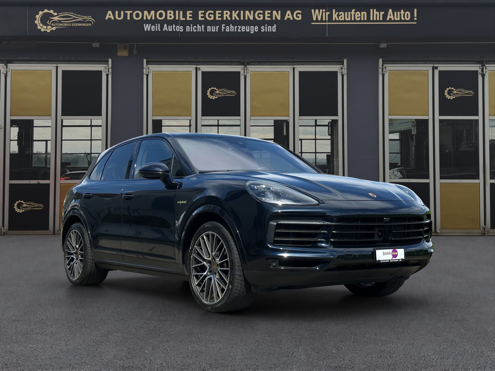 PORSCHE Cayenne E-Hybrid-image-2