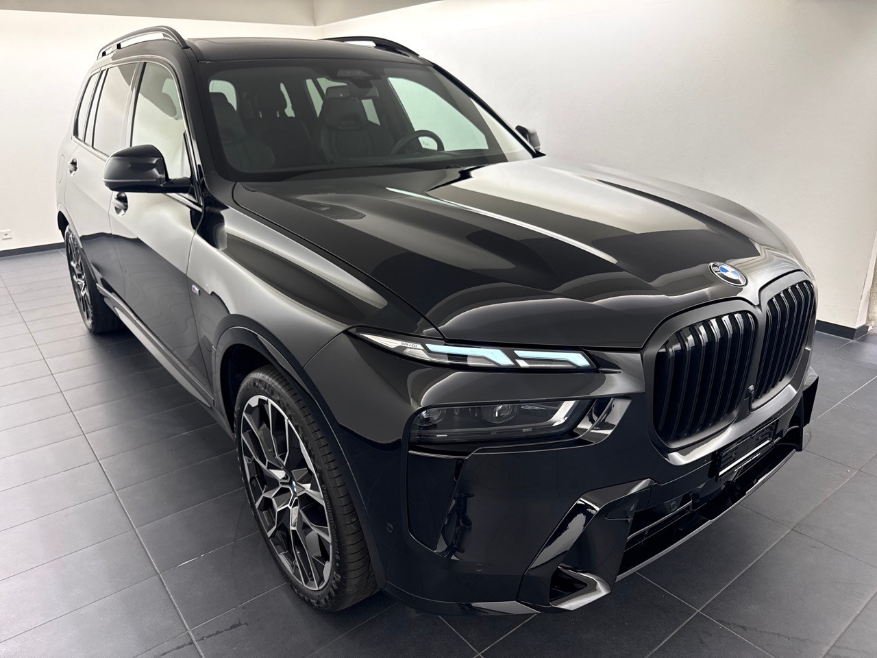 BMW X7 xDr 48 40d M Sport Pro Inkl. AHK&Standheizung-image-3