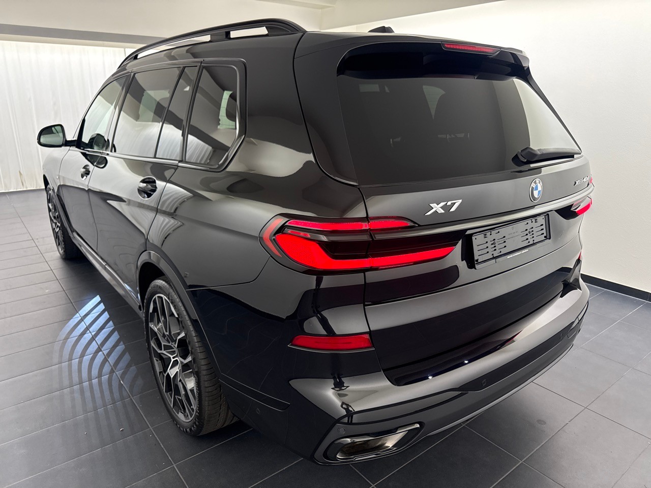 BMW X7 xDr 48 40d M Sport Pro Inkl. AHK&Standheizung-image-1