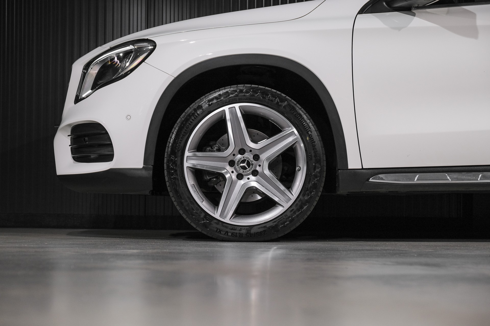 MERCEDES-BENZ GLA 220 AMG Line 4Matic 7G-DCT-image-25