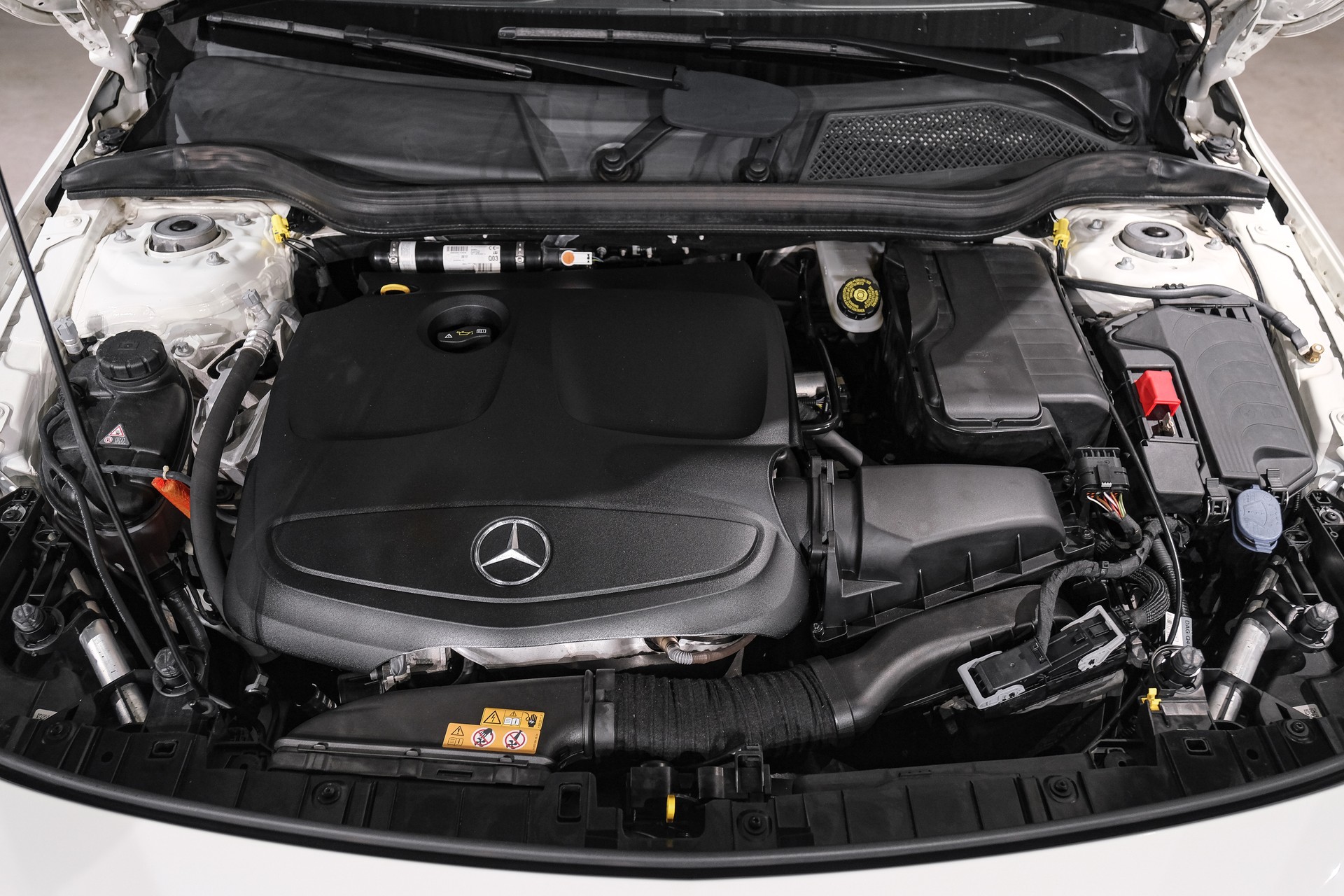 MERCEDES-BENZ GLA 220 AMG Line 4Matic 7G-DCT-image-22