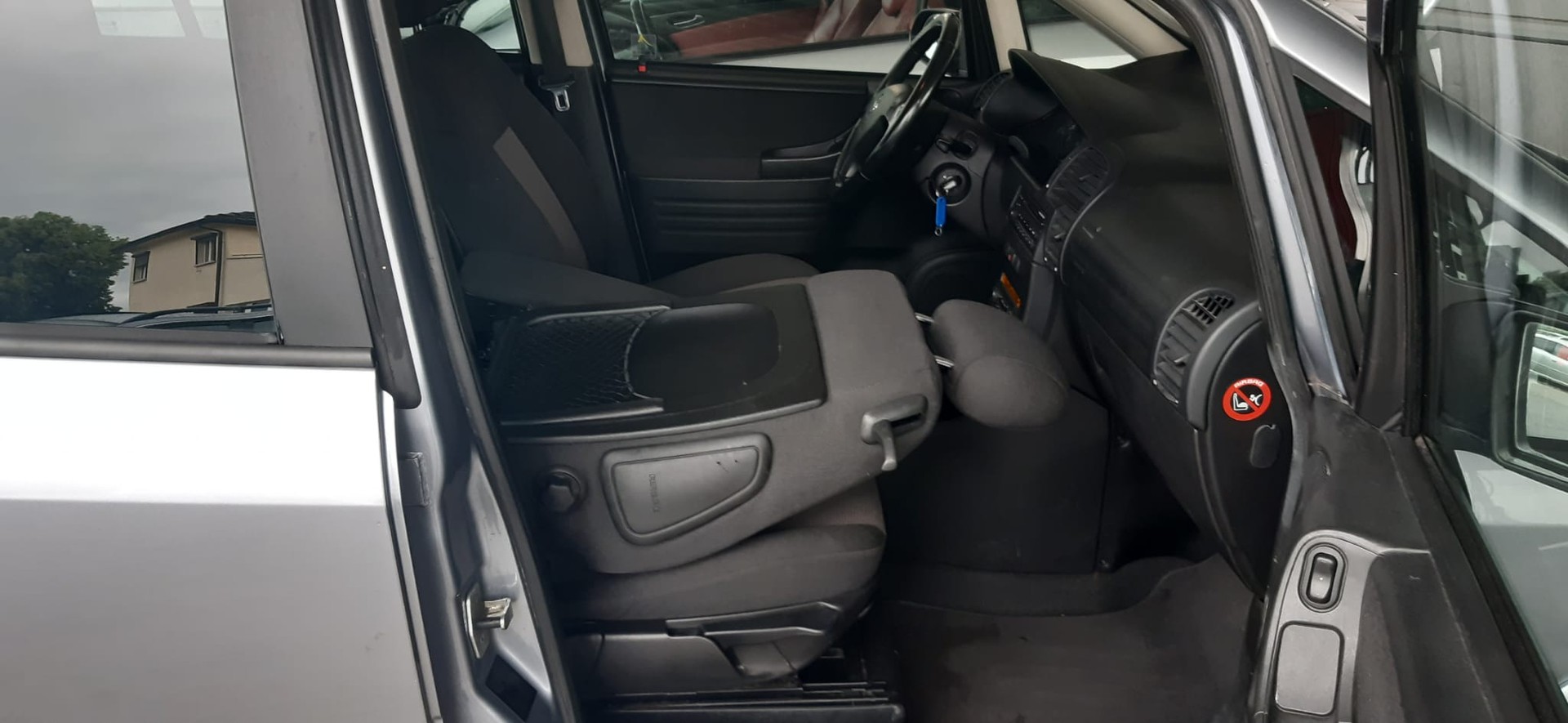 OPEL Zafira 2.2i 16V Elegance-image-12