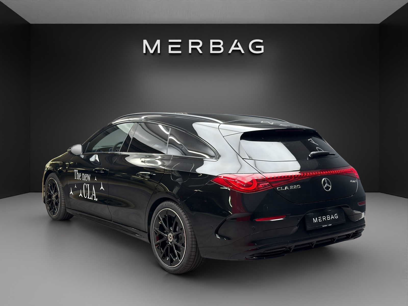 MERCEDES-BENZ CLA 220 4MATIC Shooting Brake-image-3